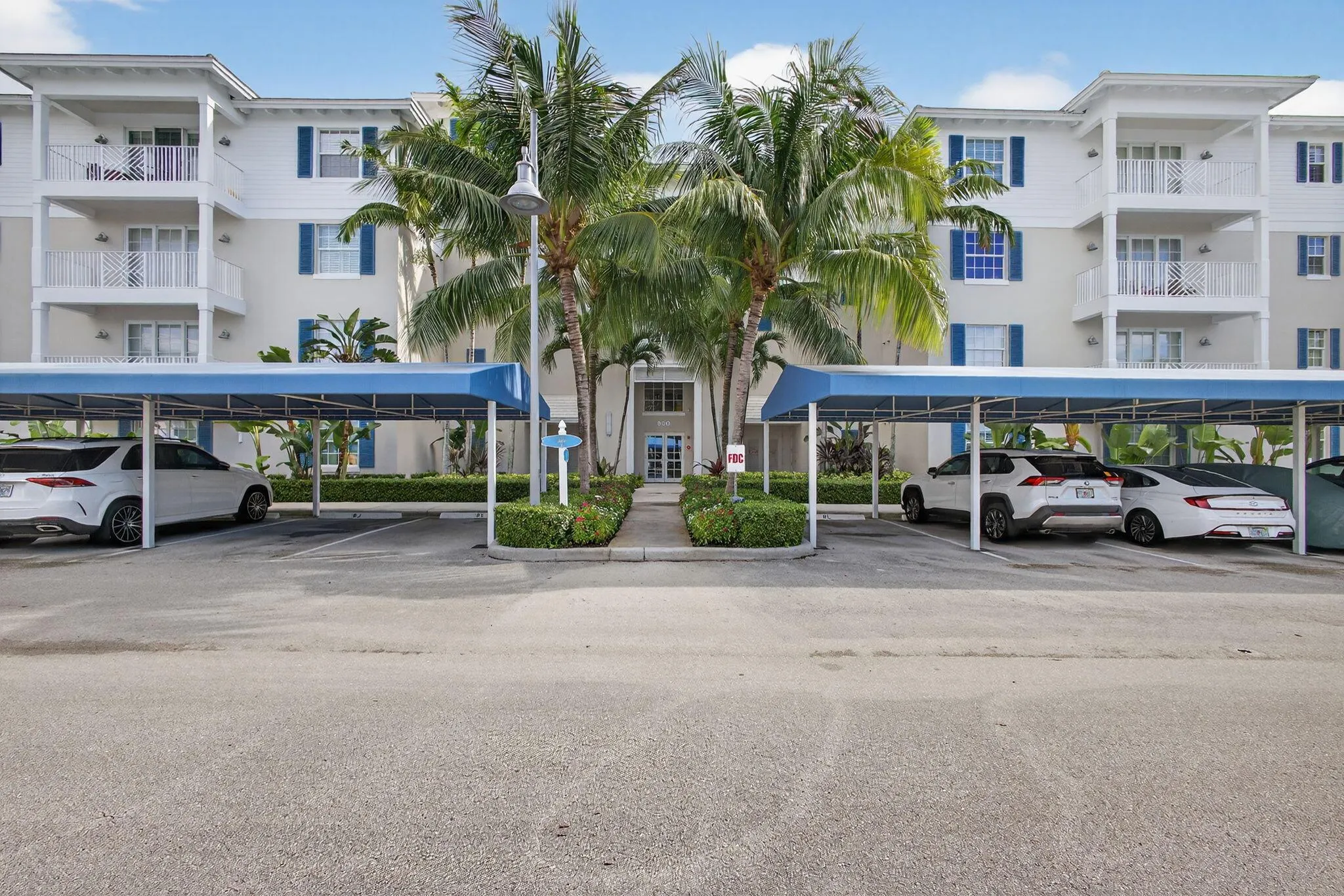 833 Bay Colony Drive S
