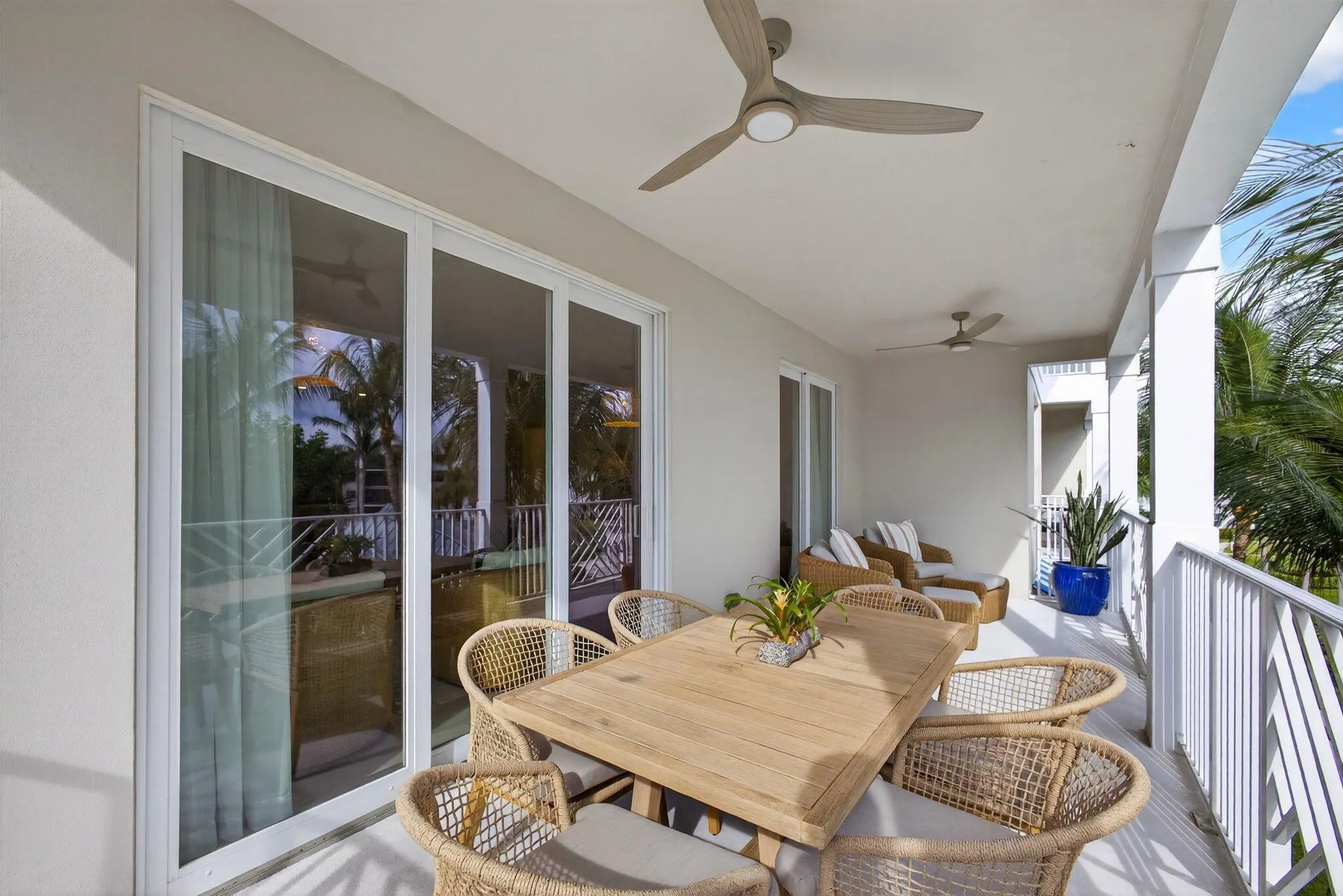 833 Bay Colony Drive S