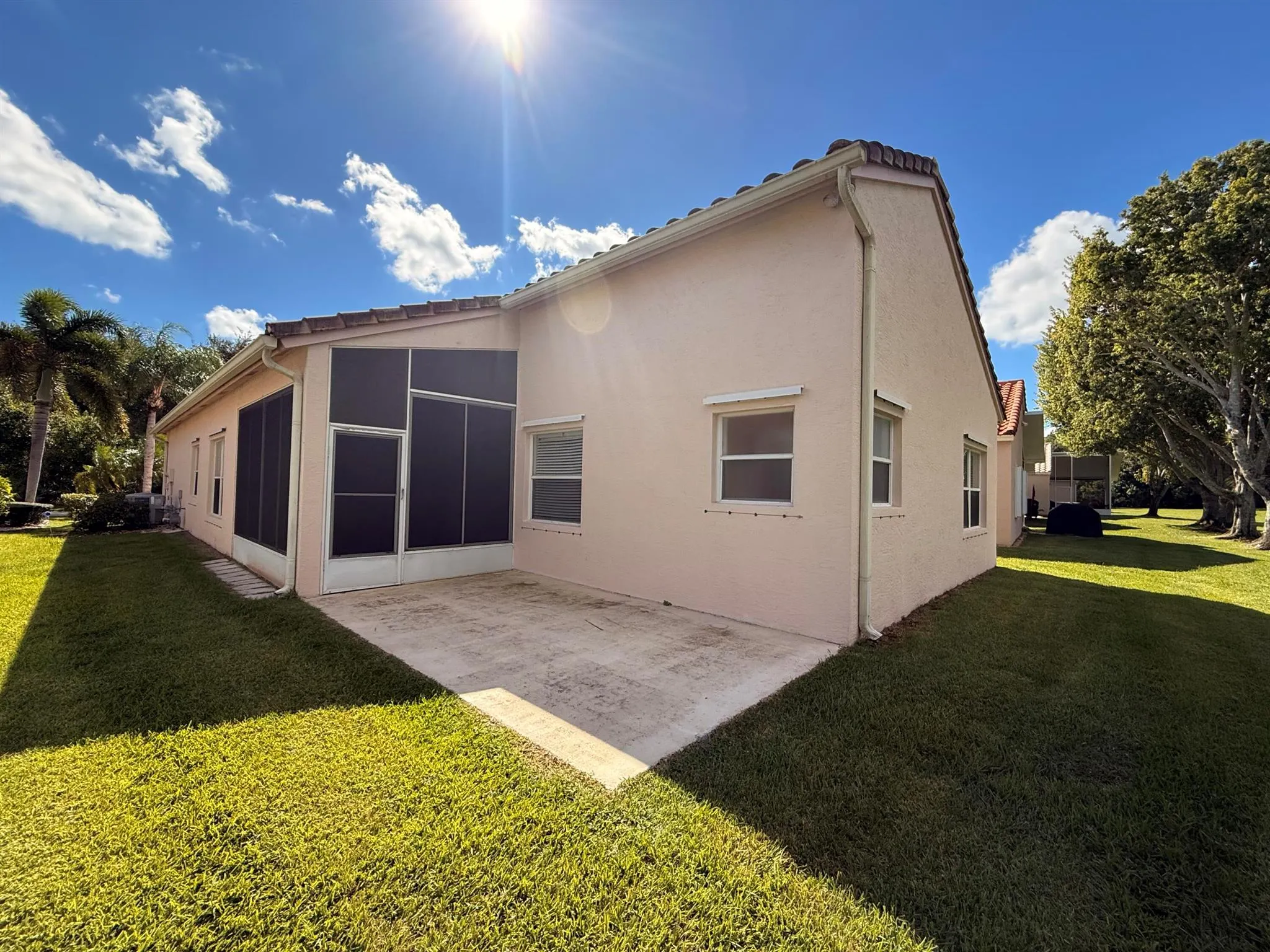 633 NW Whitfield Way