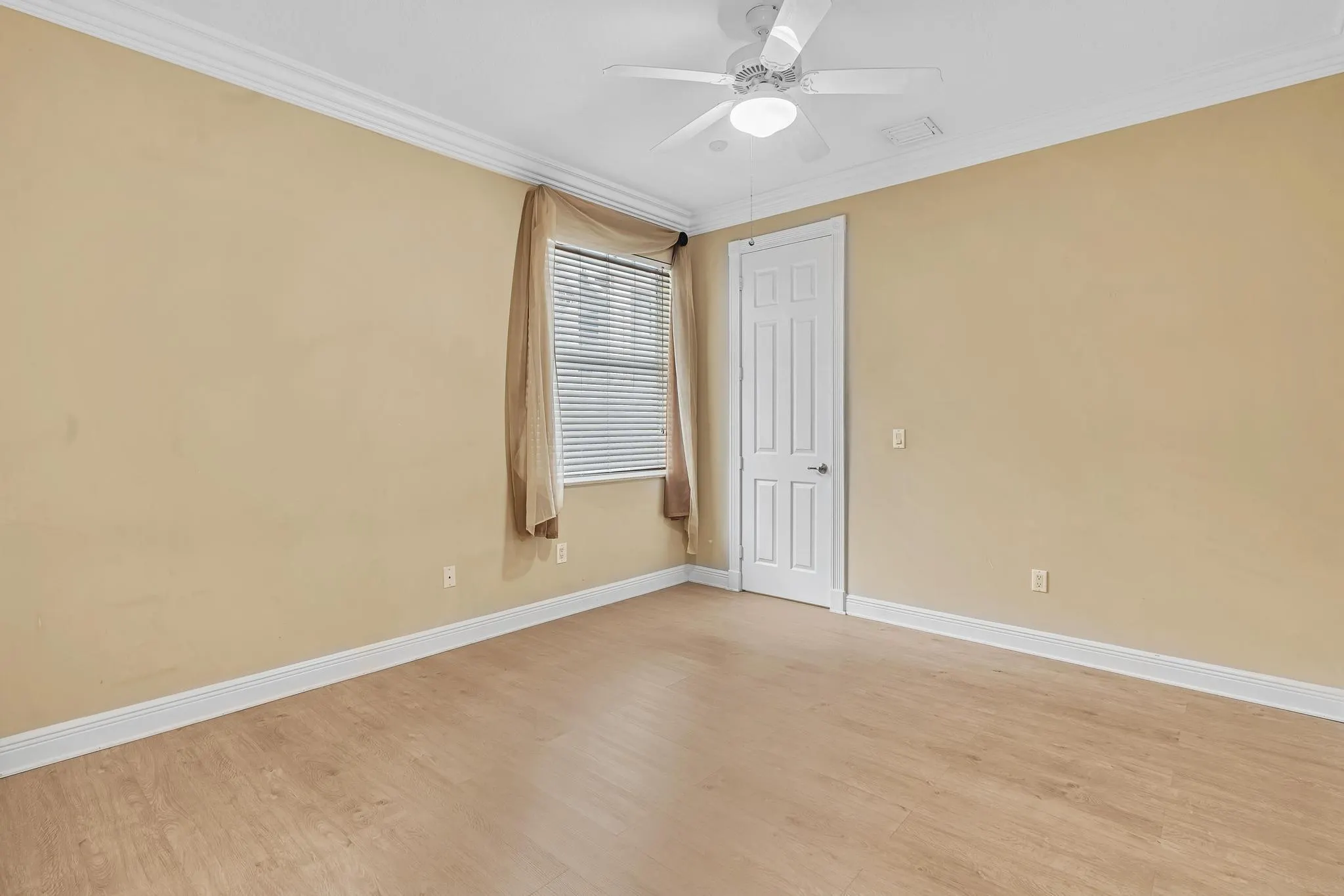 11604 Kensington Court