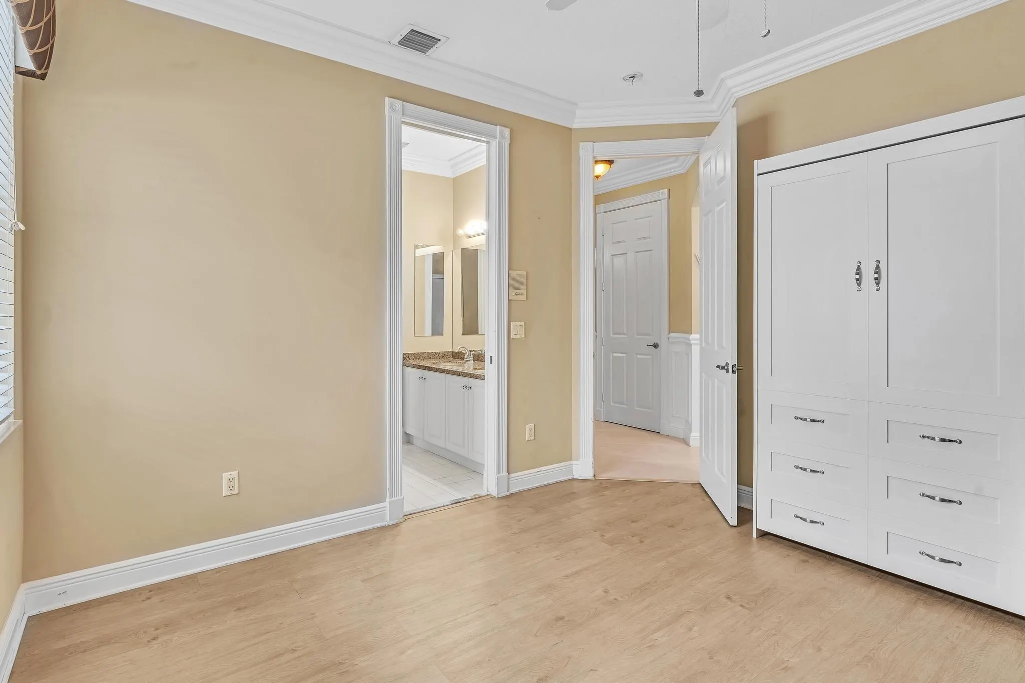 11604 Kensington Court