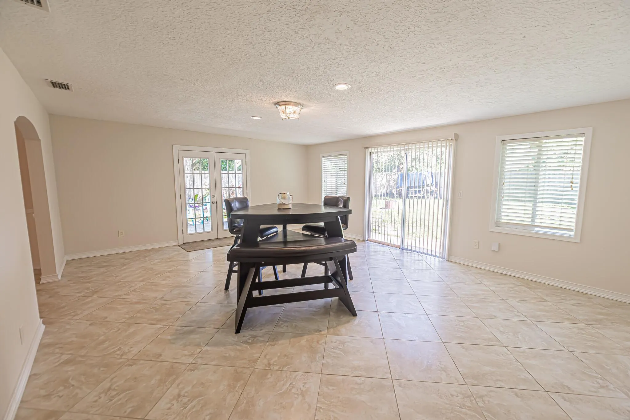 471 SE Lamon Lane