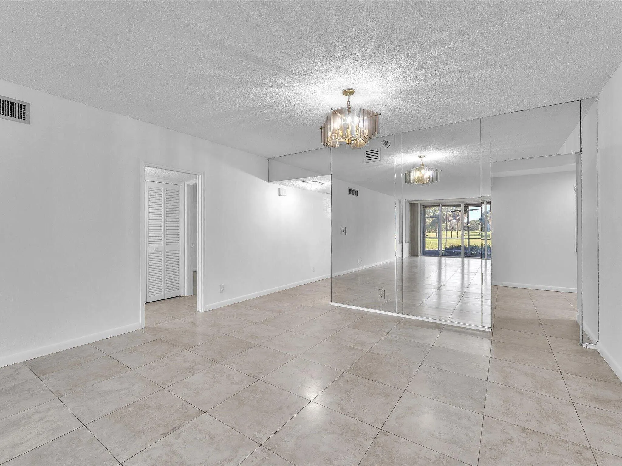 3510 Oaks Way, #103