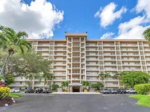 3510 Oaks Way, #103