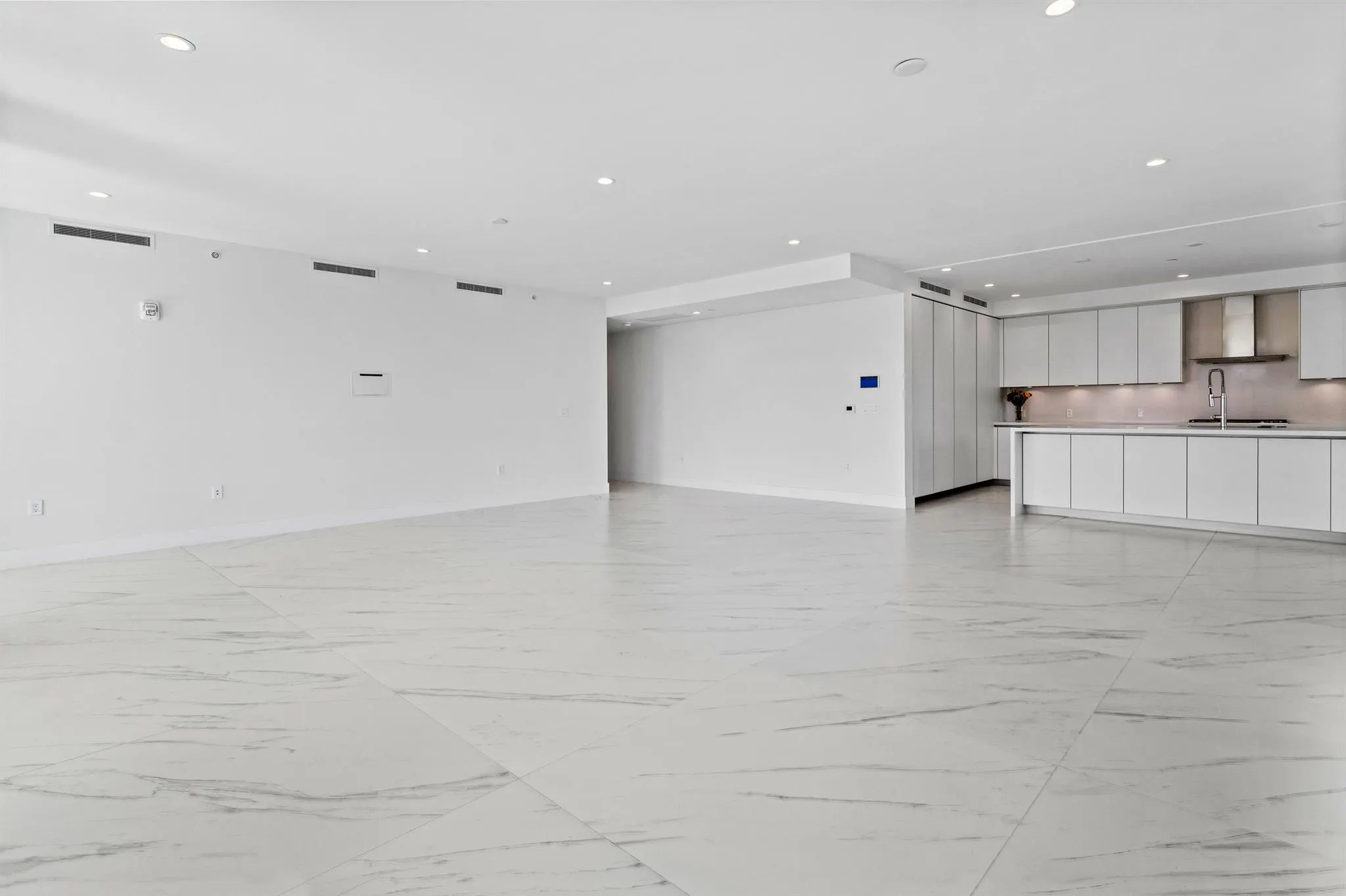 495 E Royal Palm Road, #402