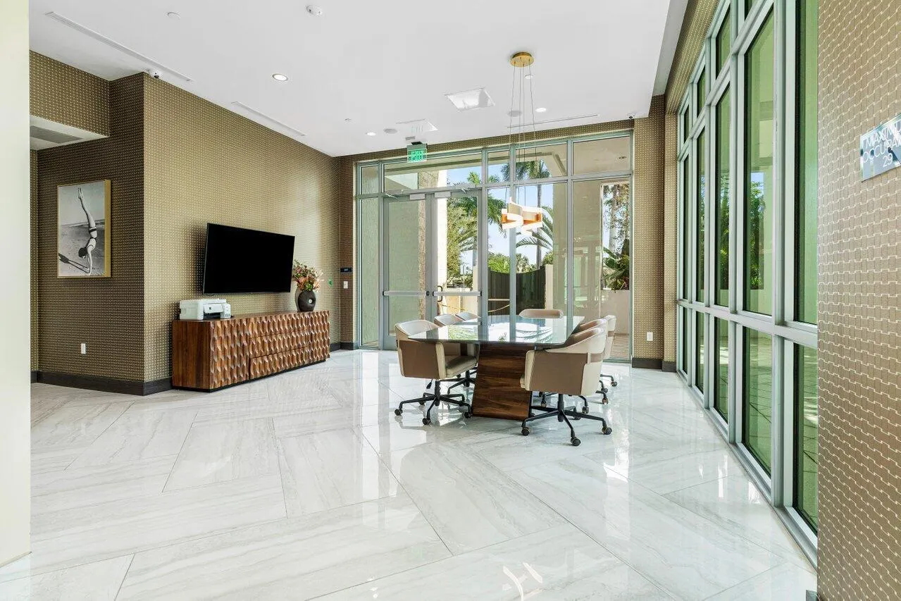 495 E Royal Palm Road, #402