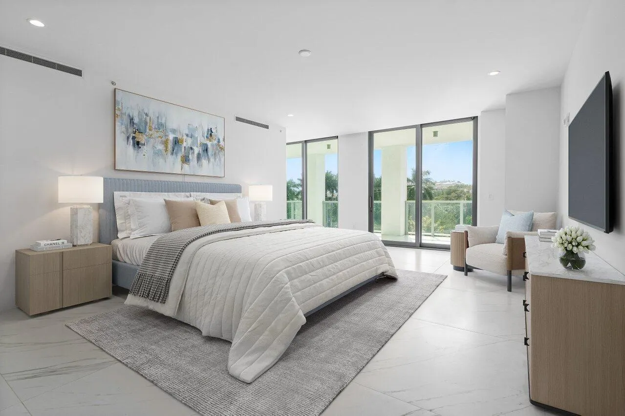 495 E Royal Palm Road, #402