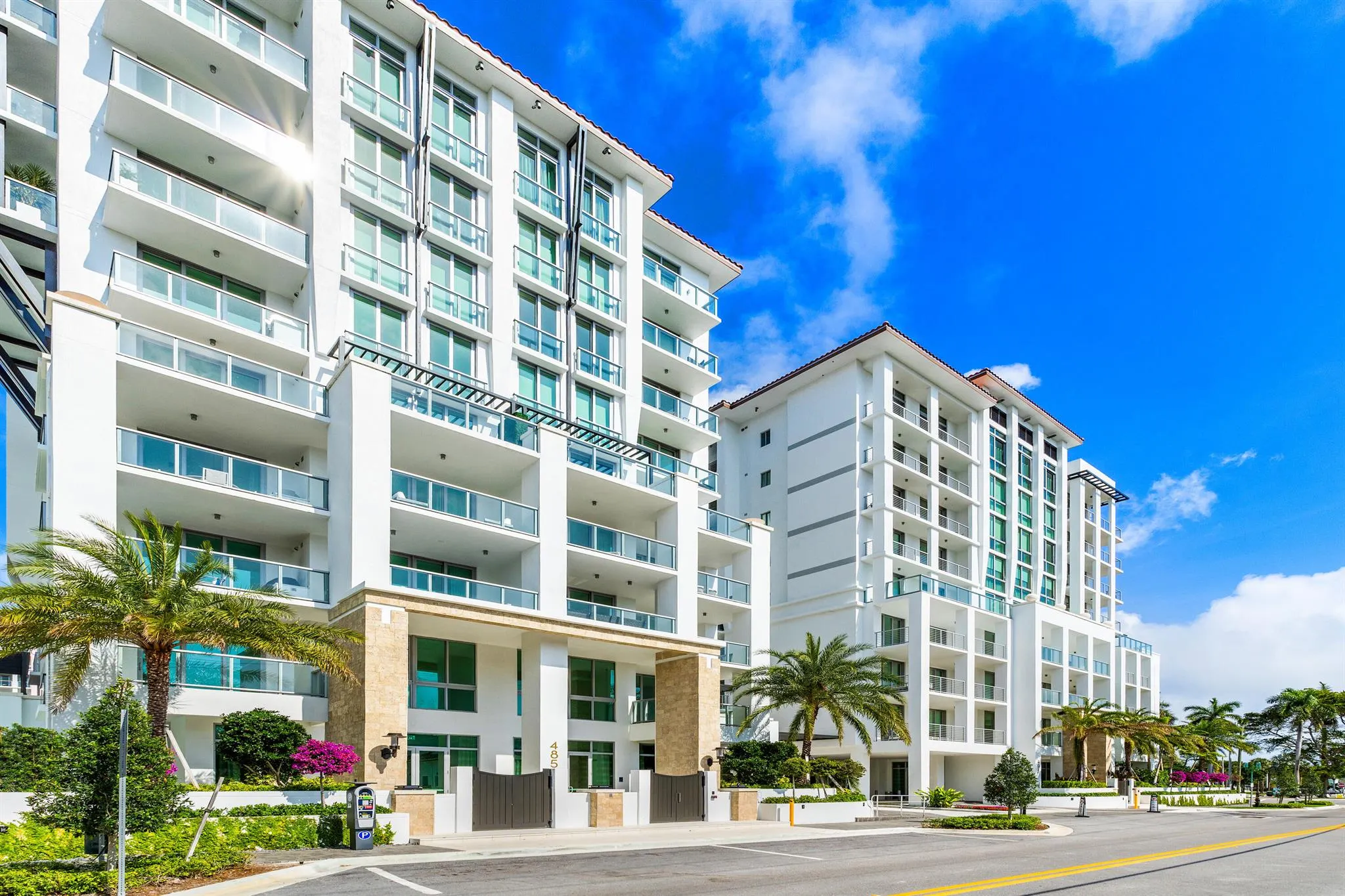 495 E Royal Palm Road, #402