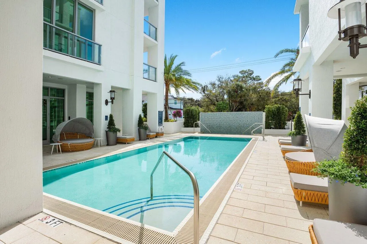 495 E Royal Palm Road, #402