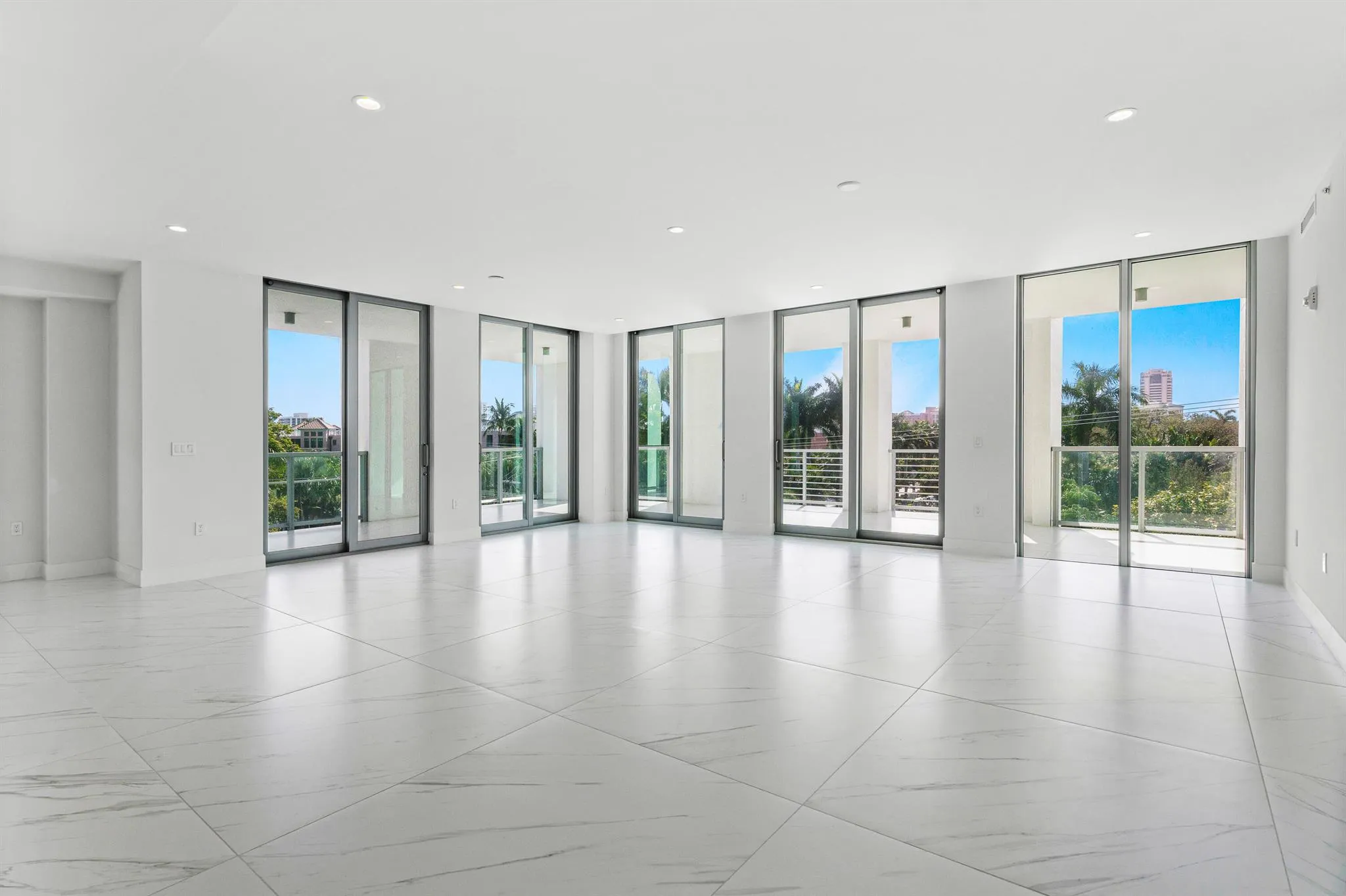 495 E Royal Palm Road, #402
