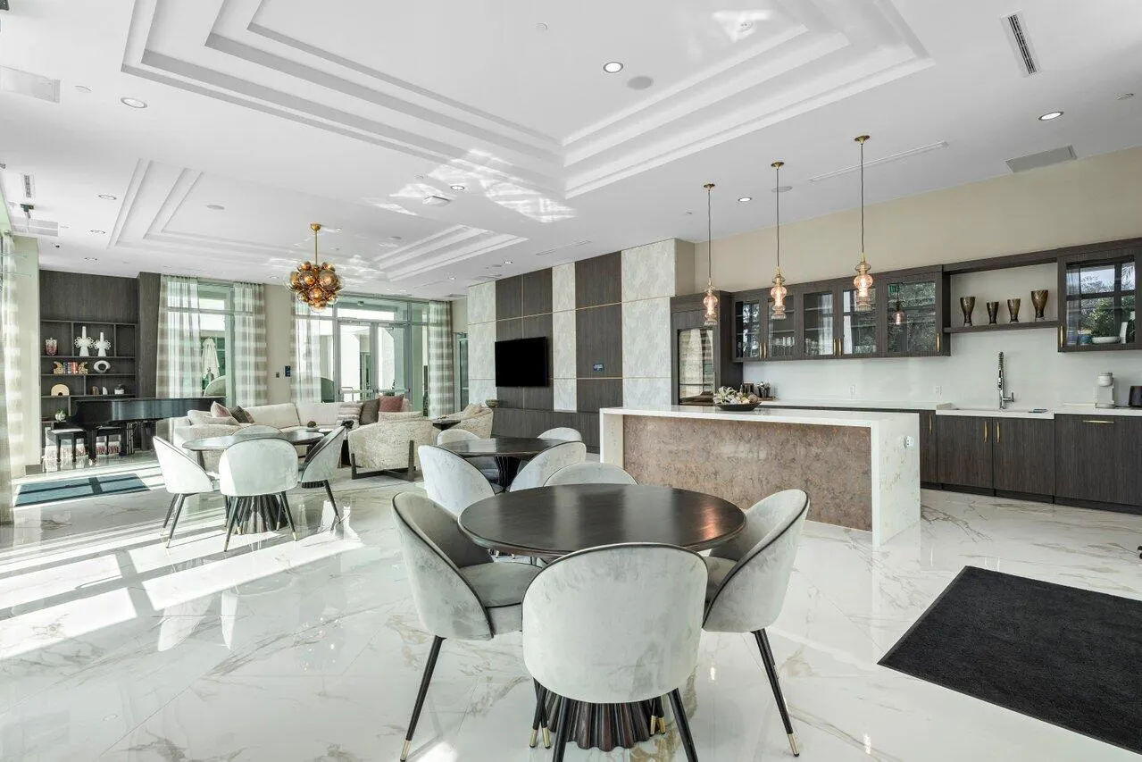 495 E Royal Palm Road, #402
