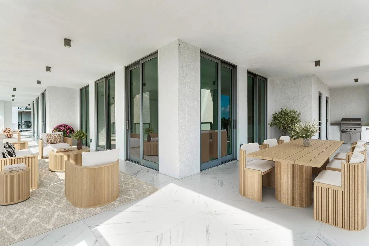 495 E Royal Palm Road, #402