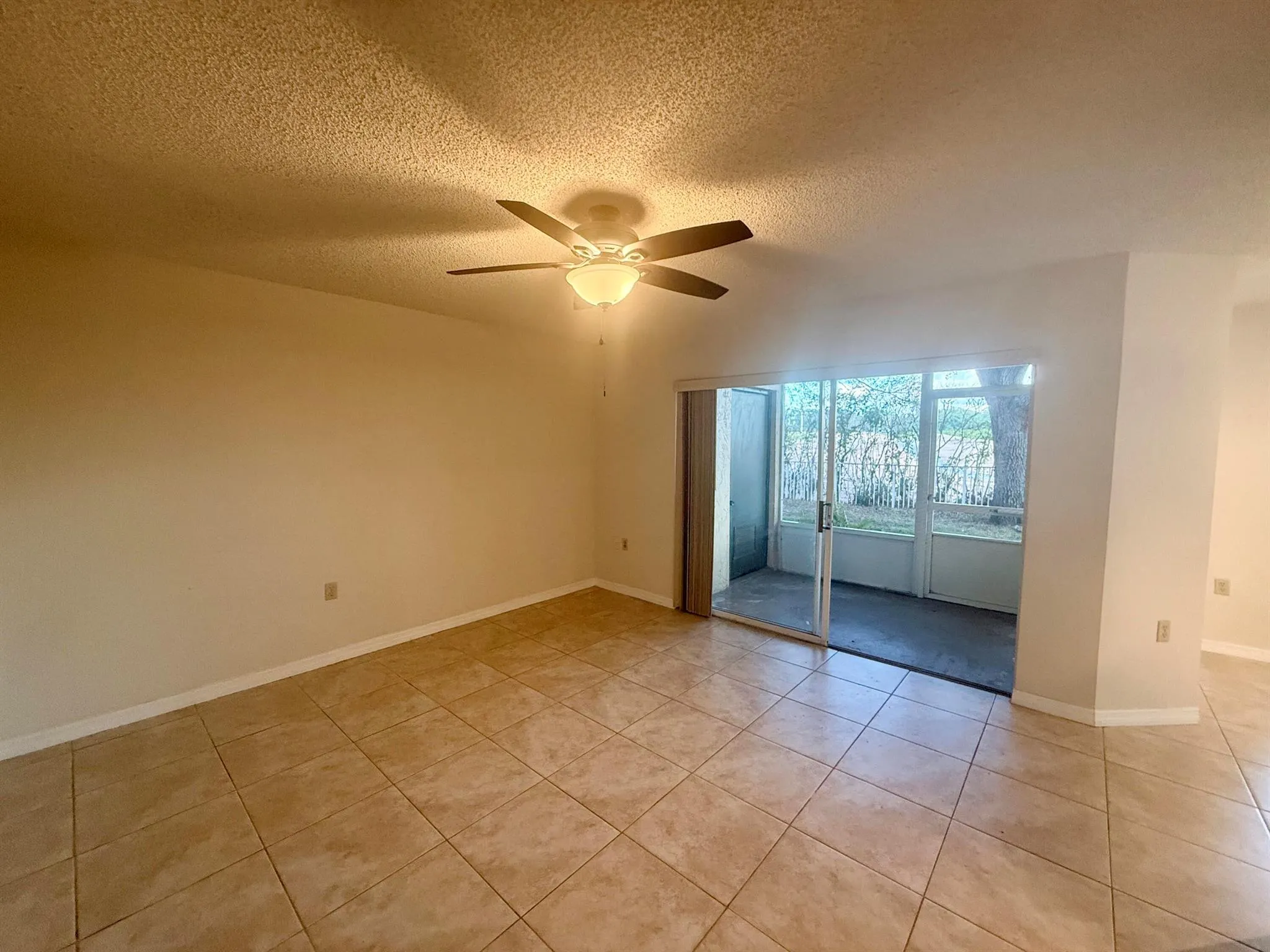 15105 Glenmoor Dr Drive