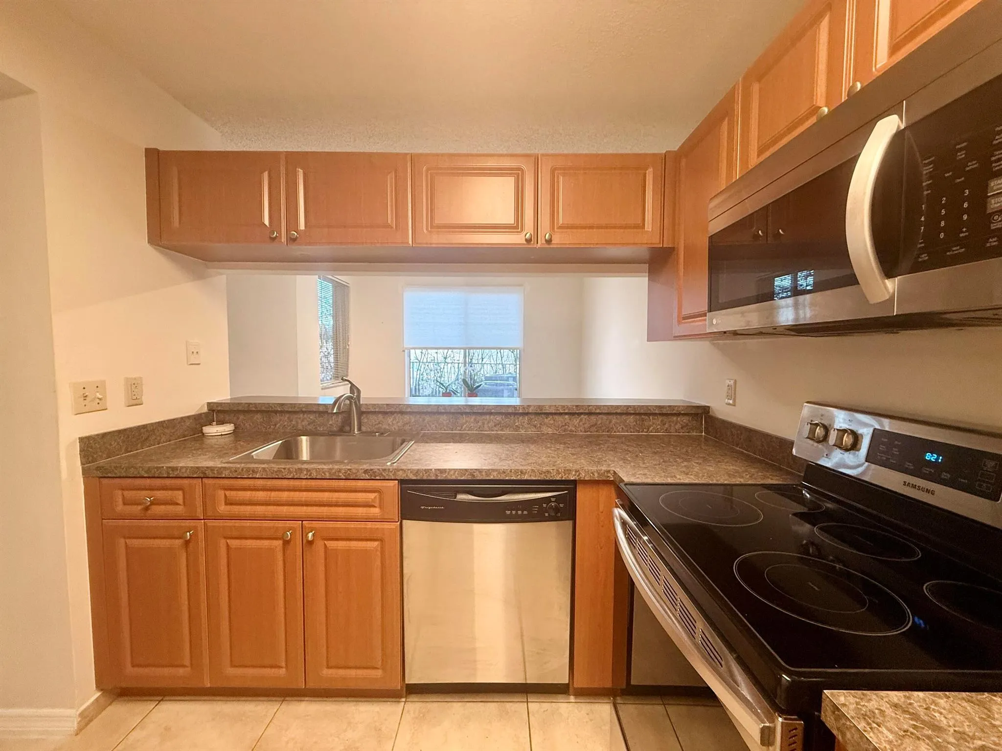 15105 Glenmoor Dr Drive