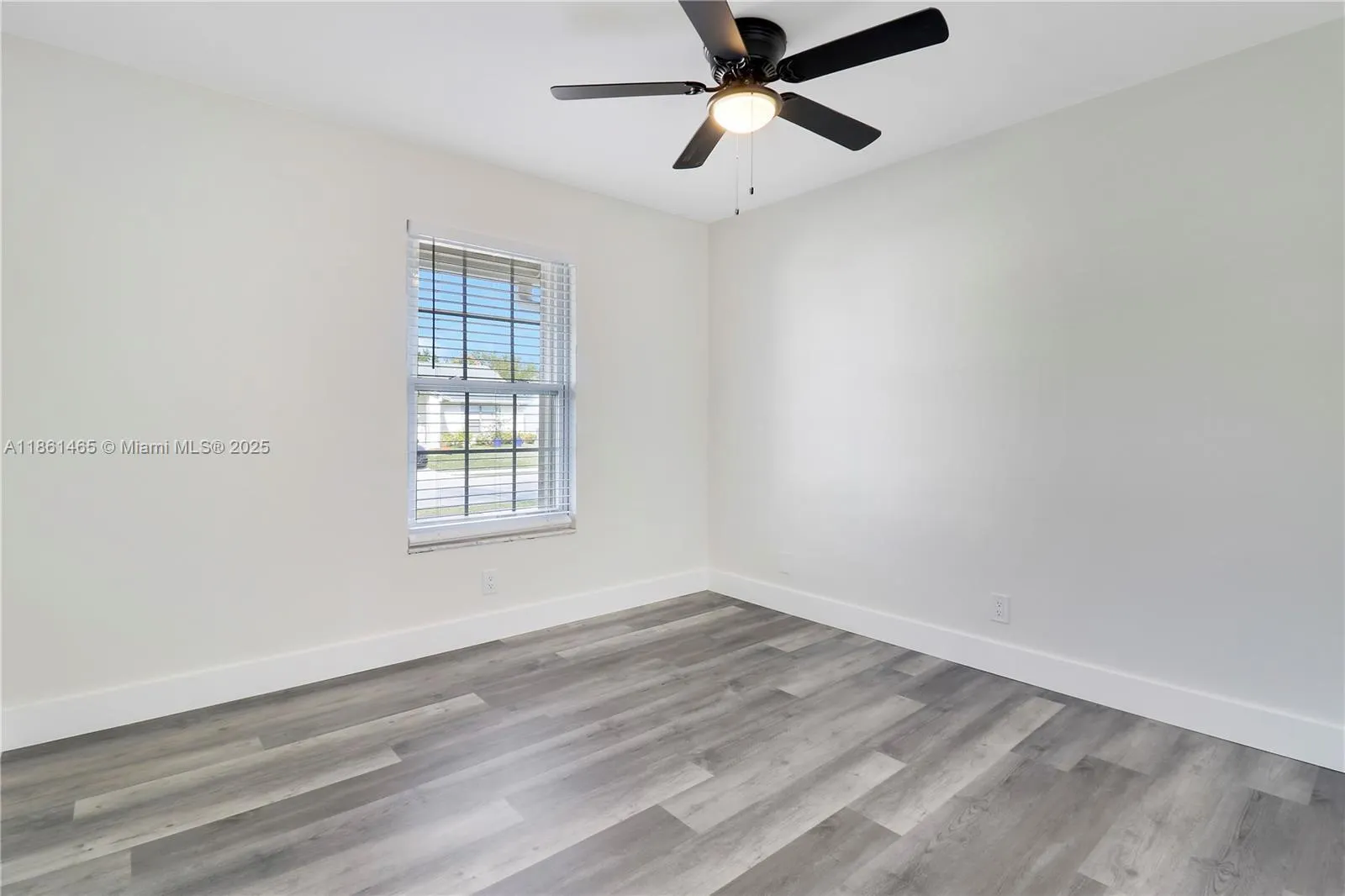 143 Greentree Circle