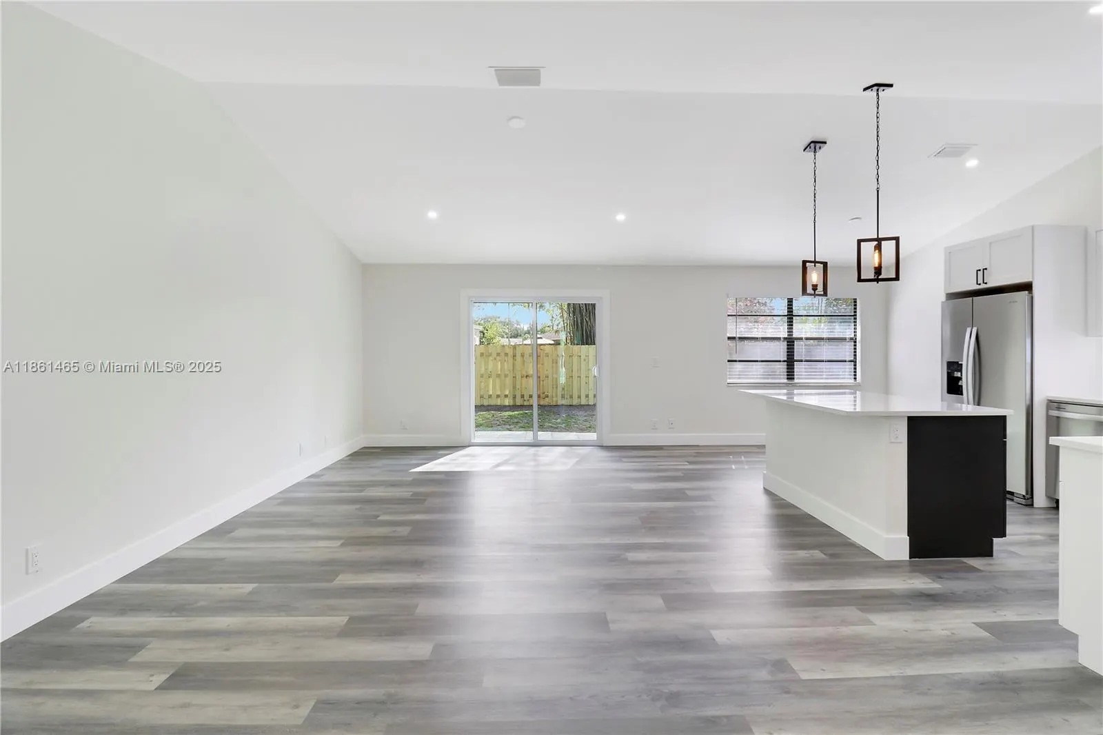 143 Greentree Circle