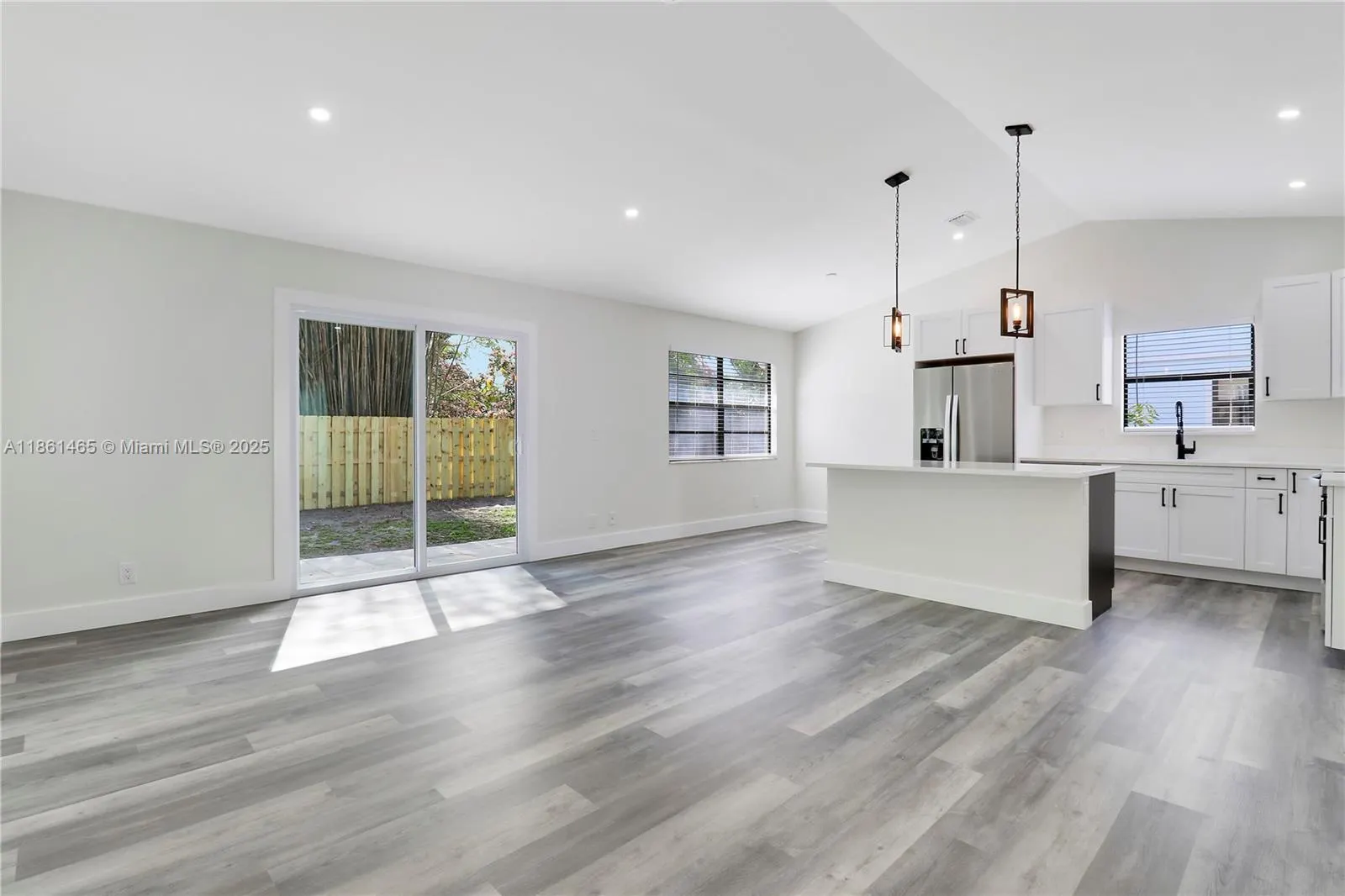 143 Greentree Circle