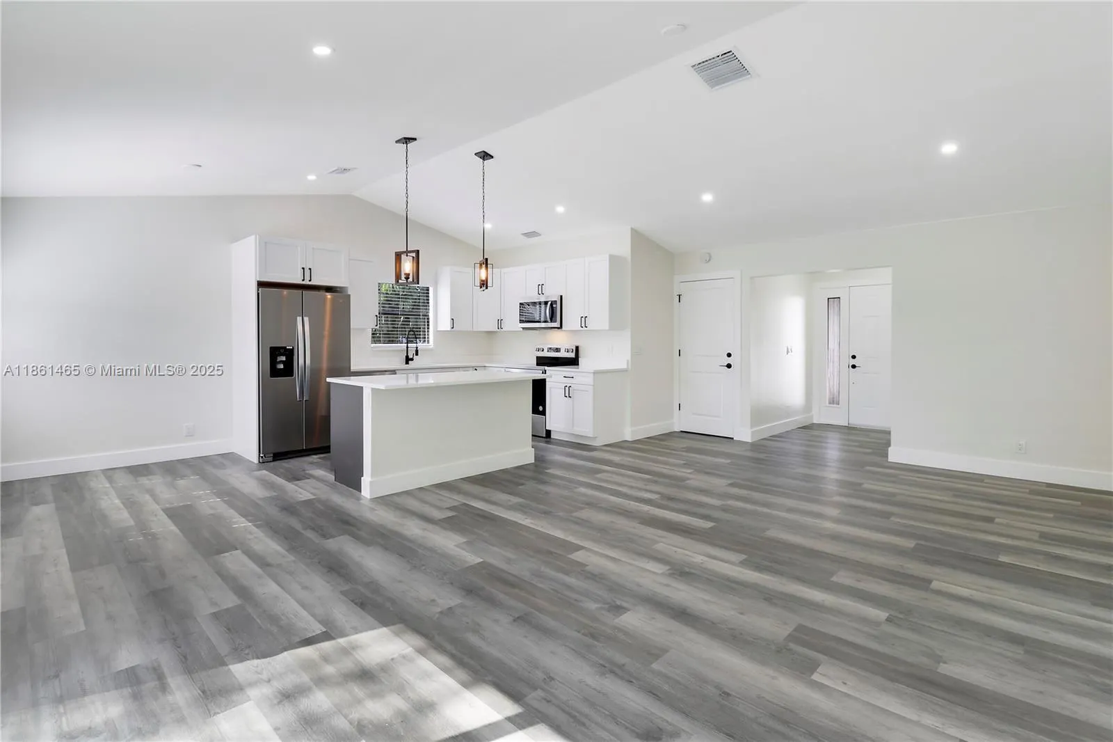 143 Greentree Circle