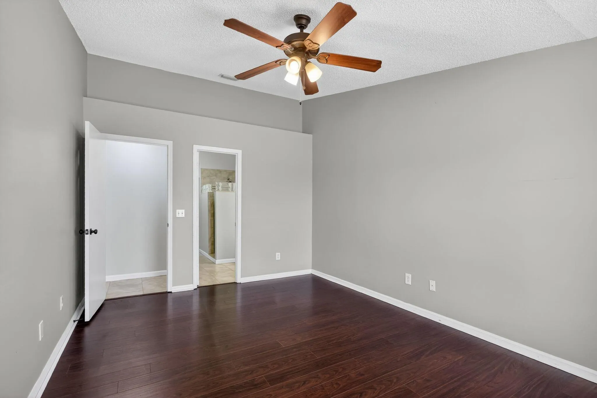 140 SW Klee Circle