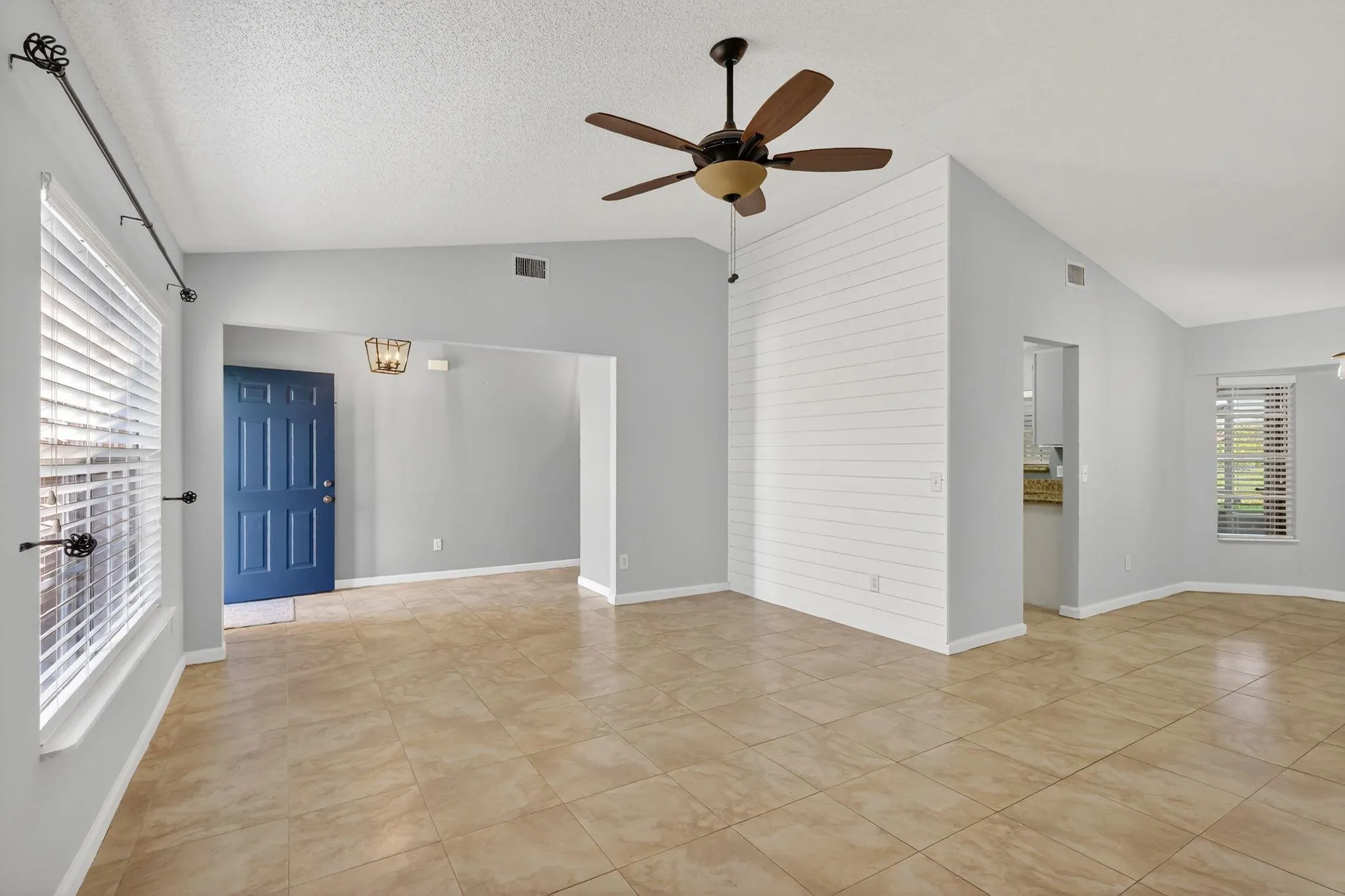 140 SW Klee Circle