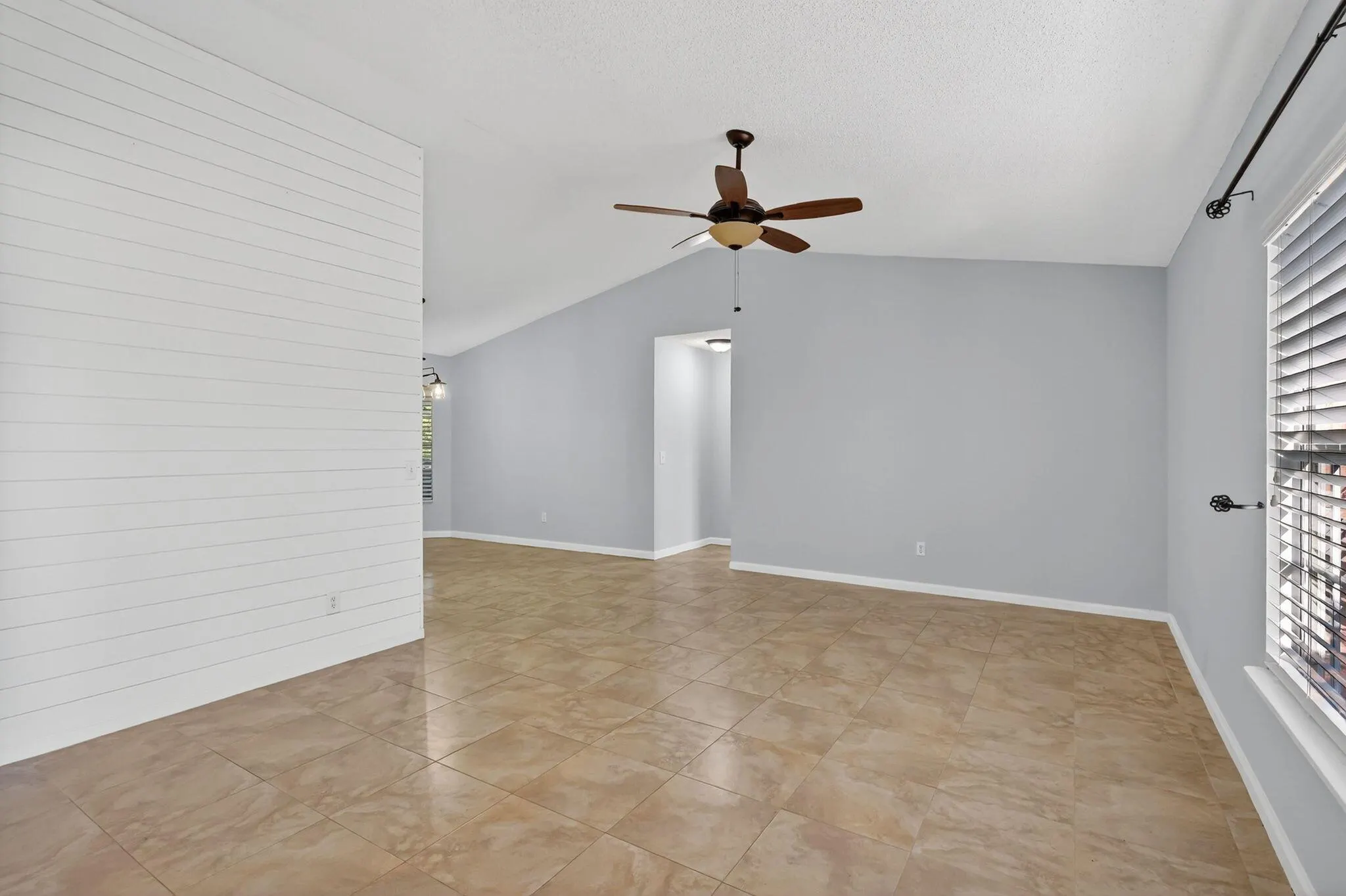 140 SW Klee Circle