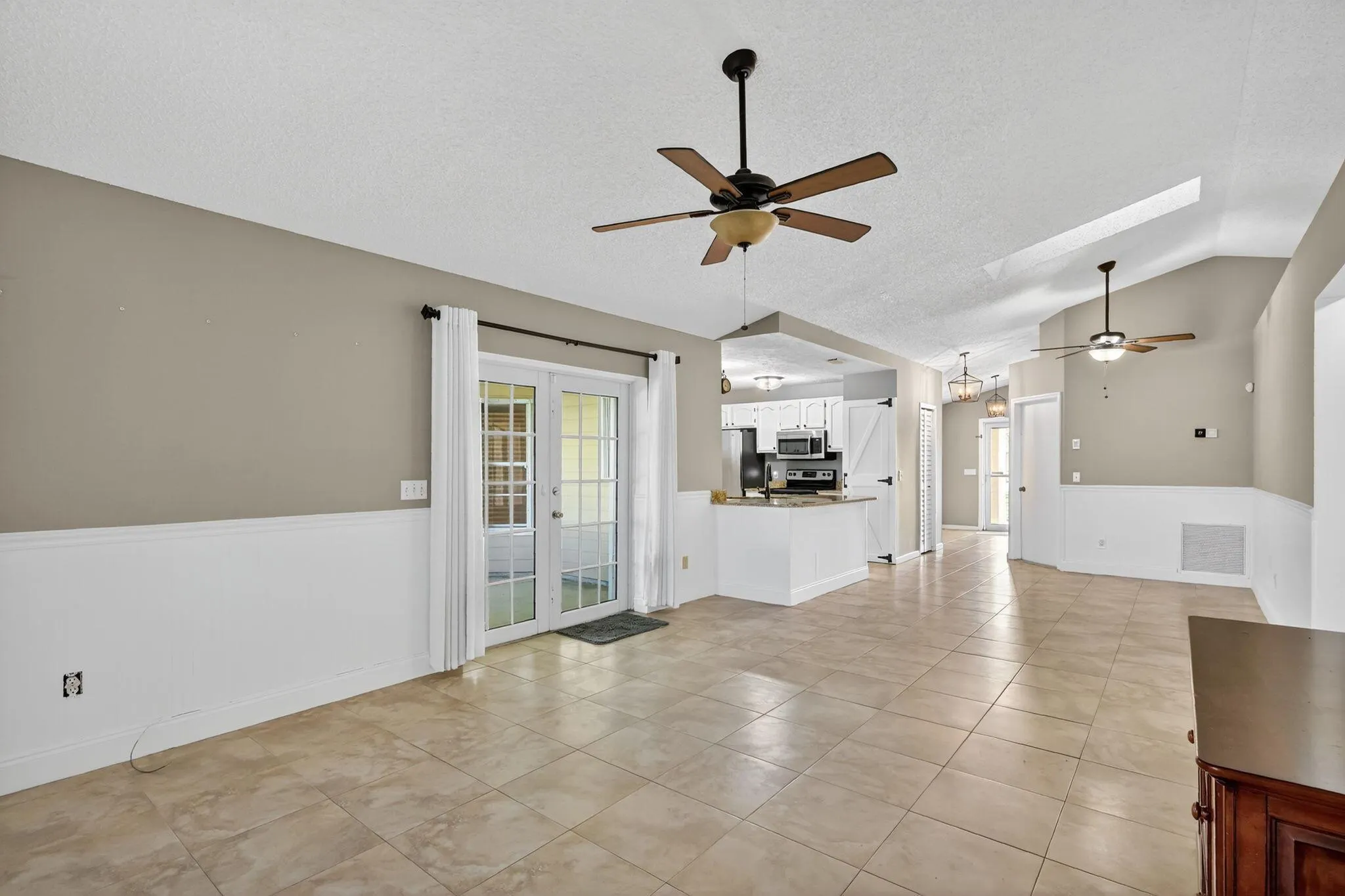 140 SW Klee Circle