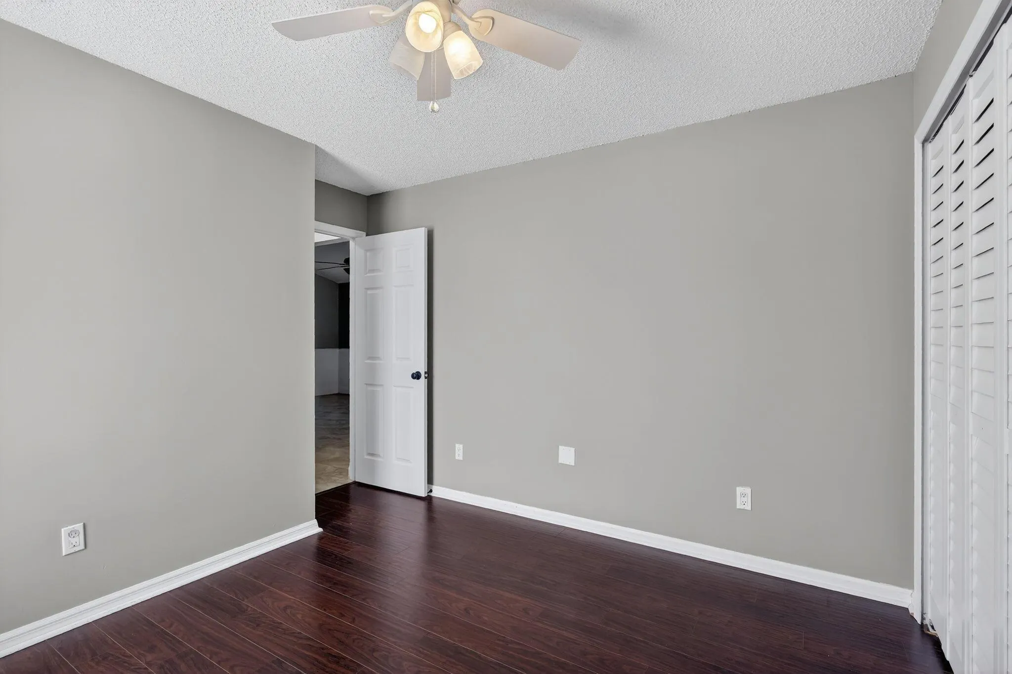 140 SW Klee Circle