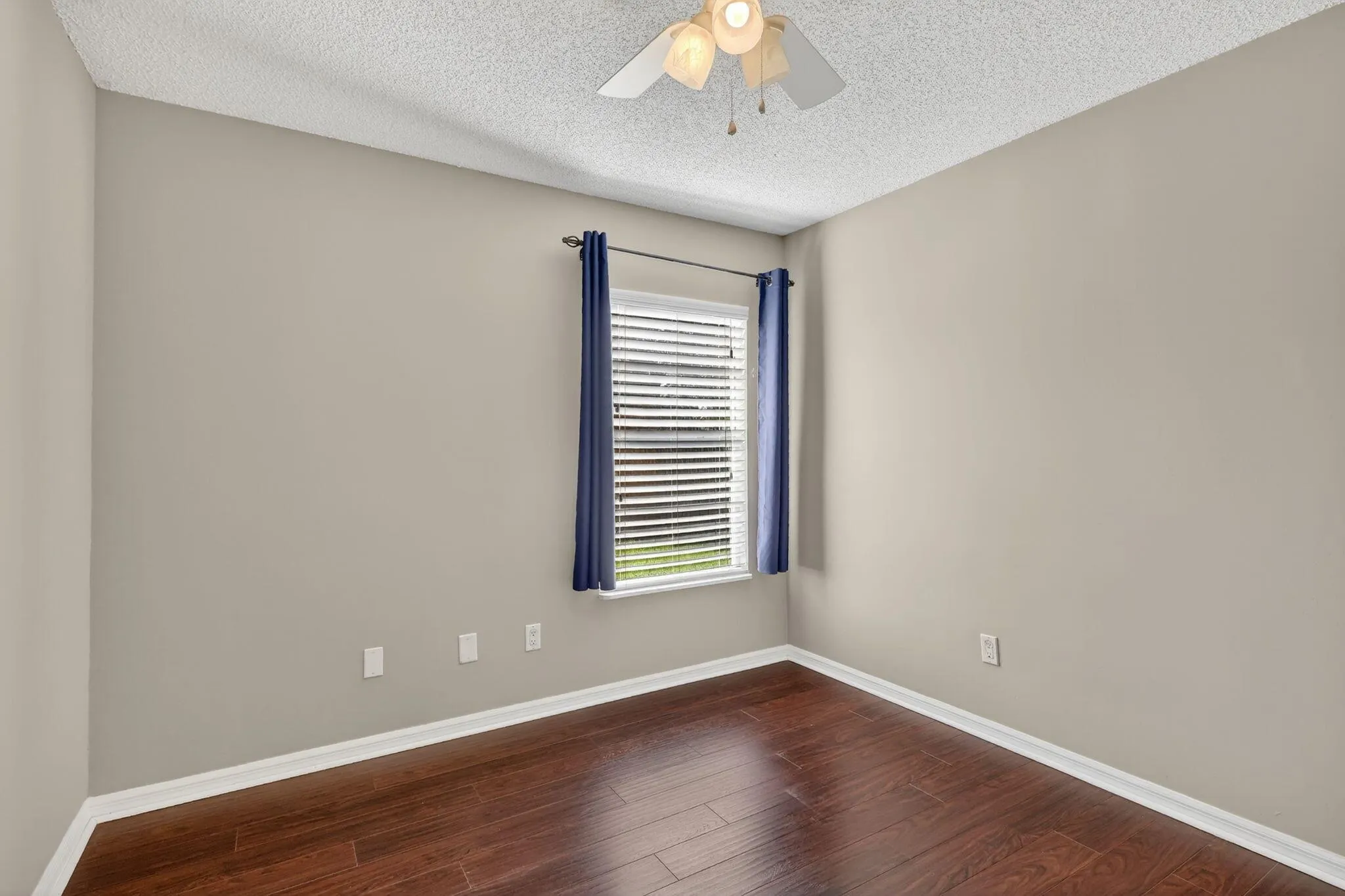 140 SW Klee Circle