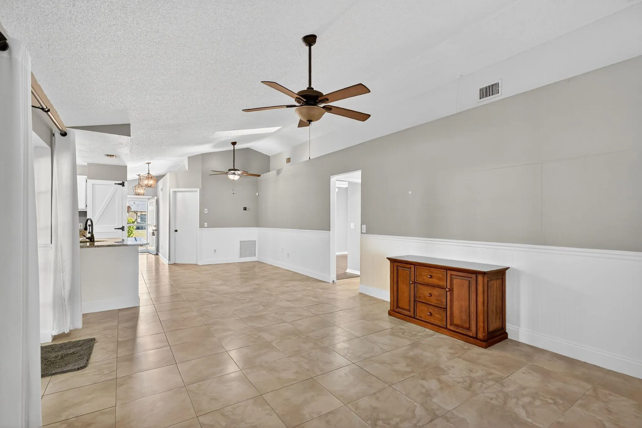 140 SW Klee Circle