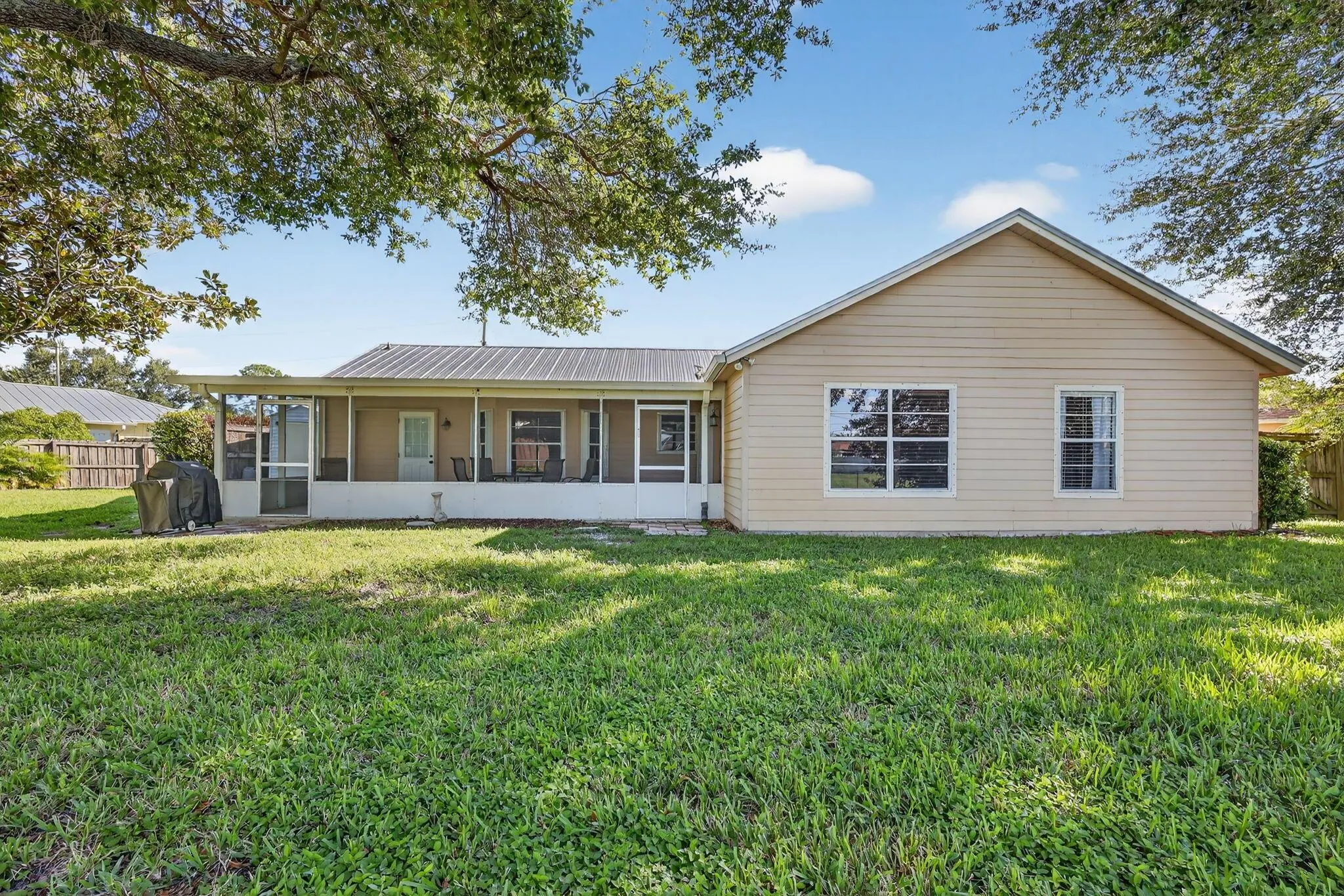 140 SW Klee Circle