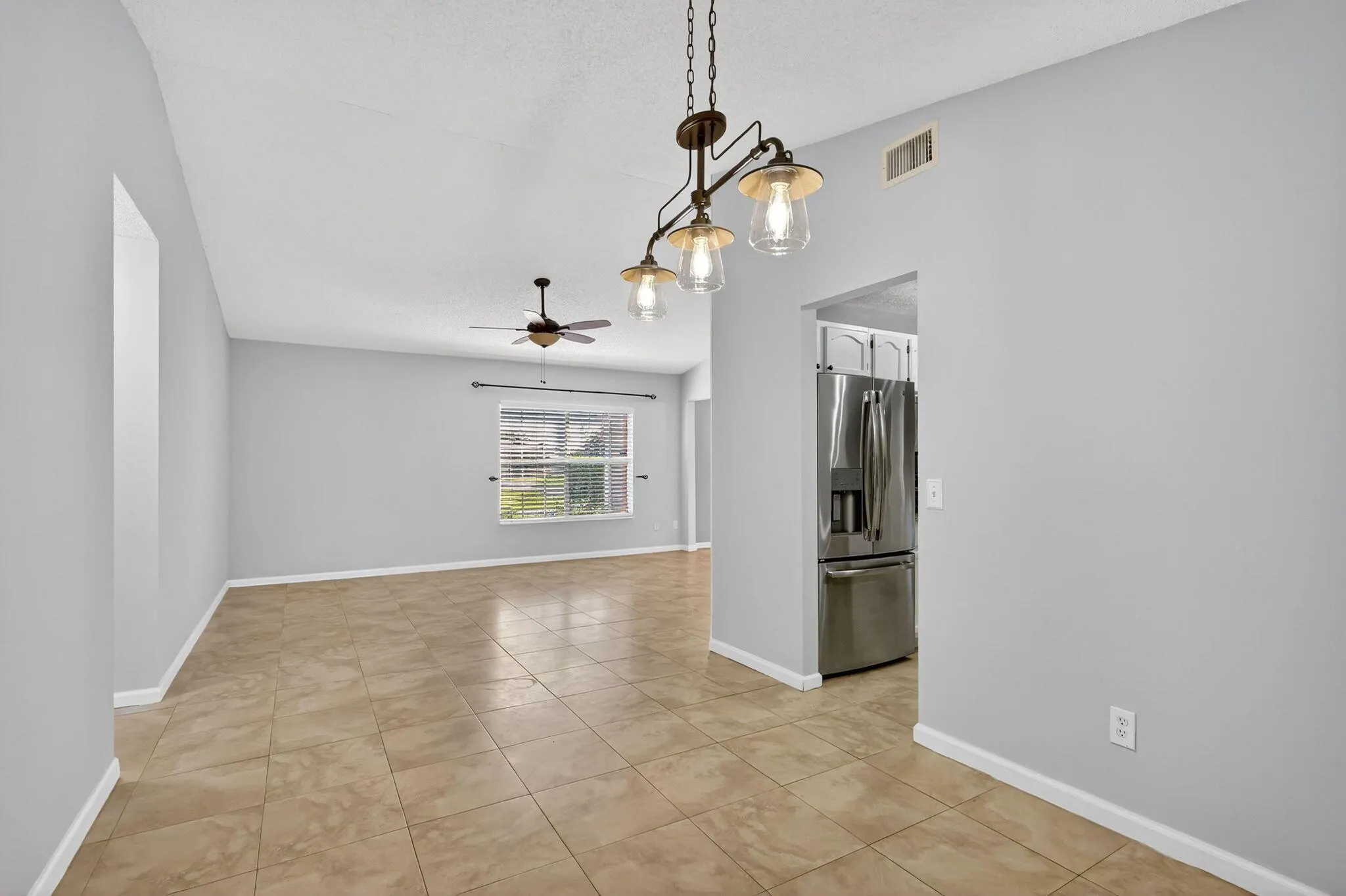 140 SW Klee Circle
