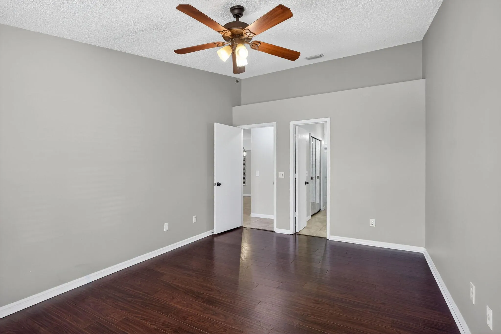 140 SW Klee Circle