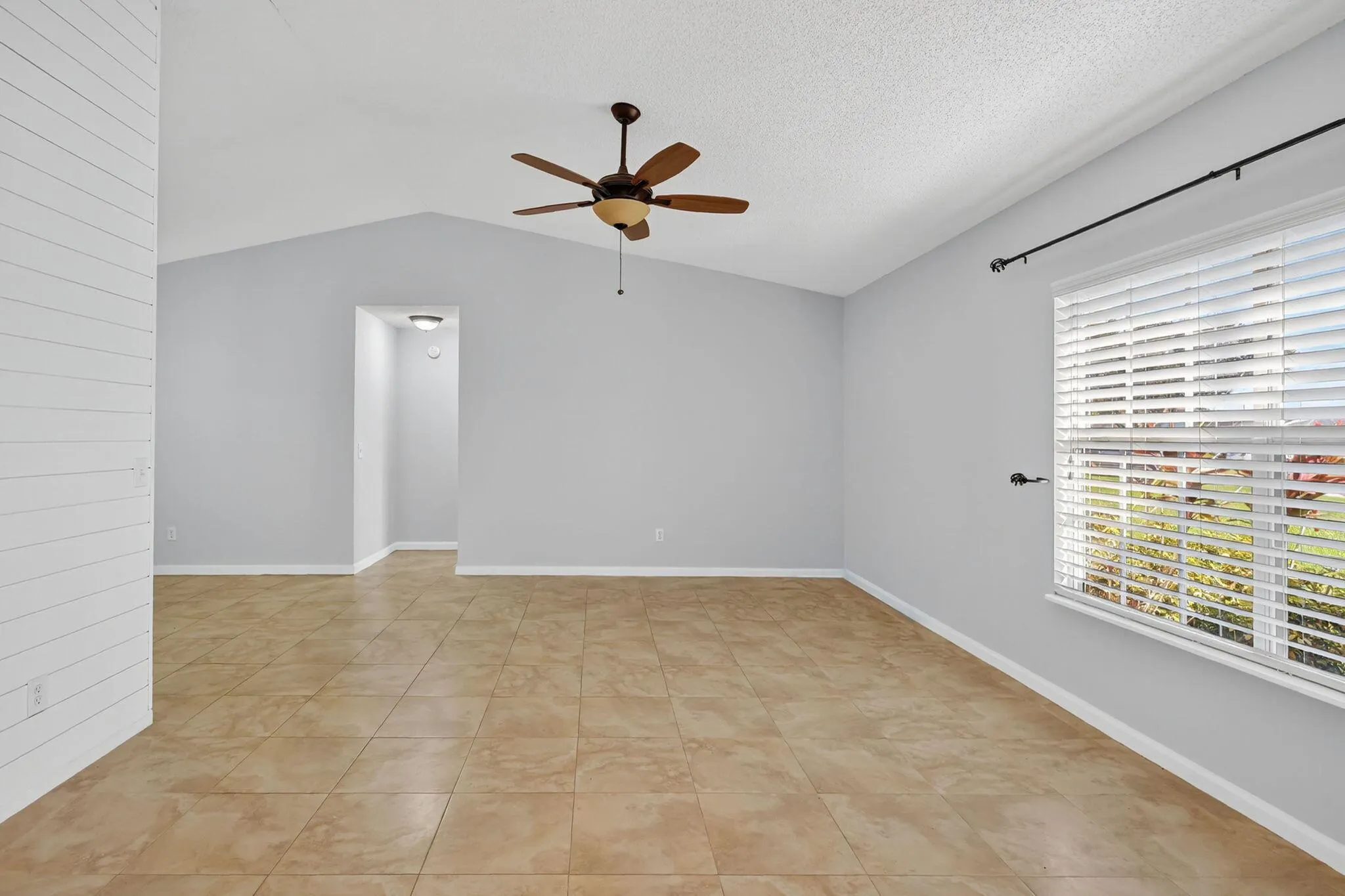140 SW Klee Circle
