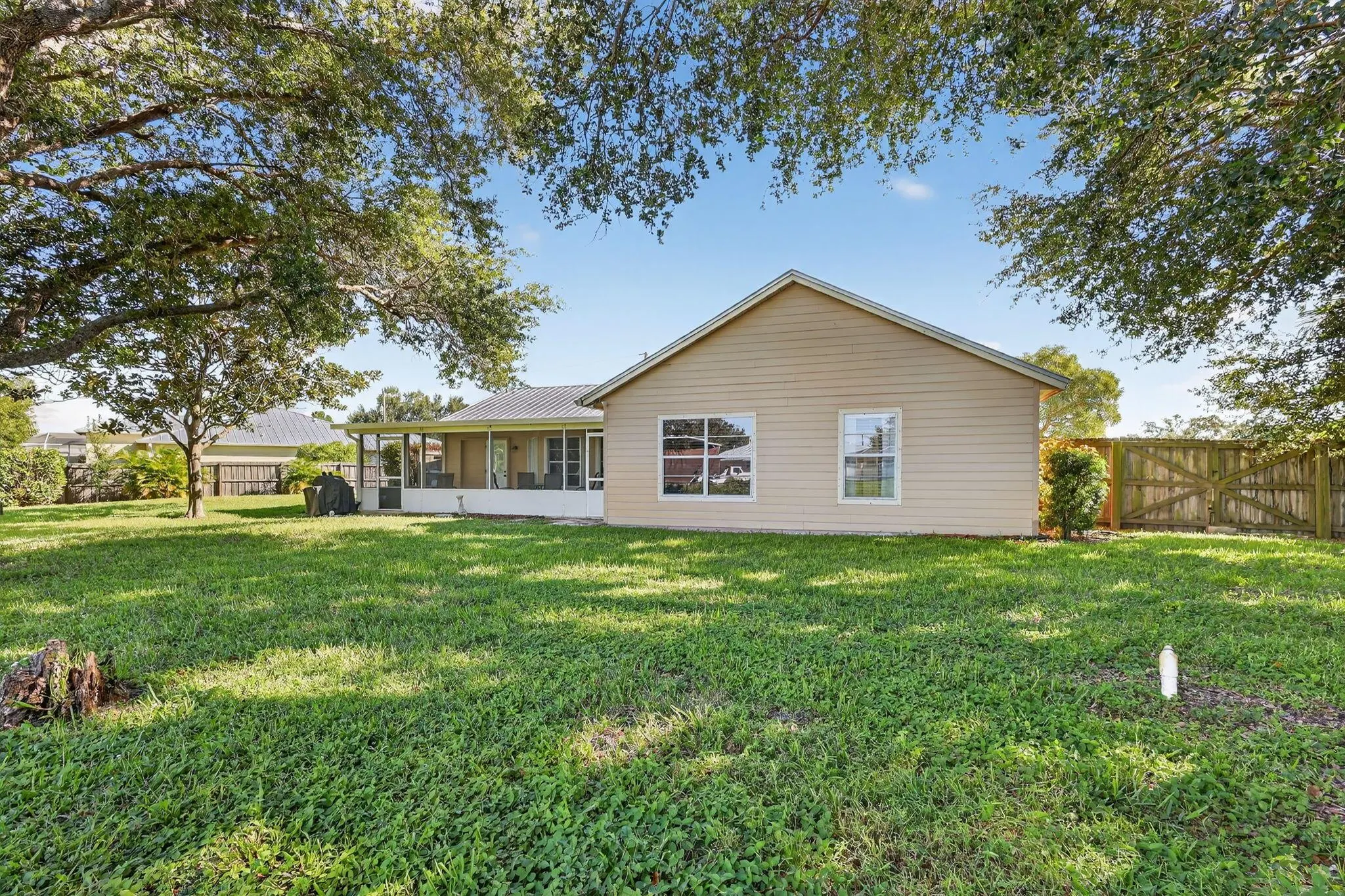 140 SW Klee Circle