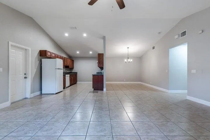 1025 Staghorn Street Street