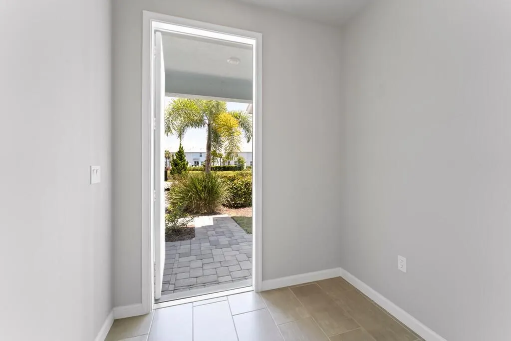 325 SE Halifax Lane, #0053