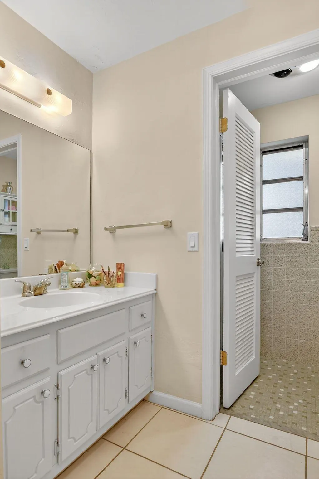 303 NW 42nd Street
