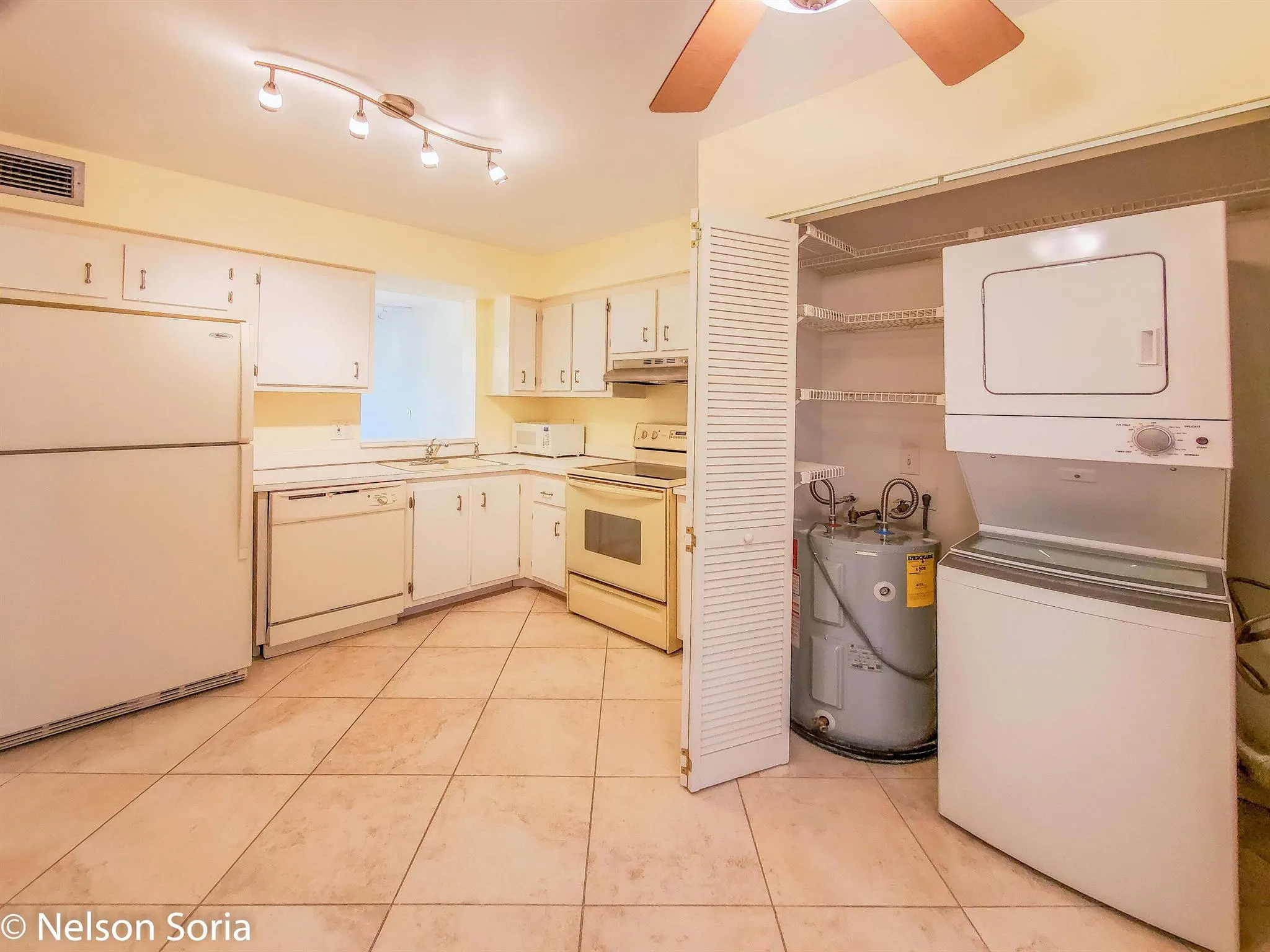 6650 S Oriole Boulevard, #4010