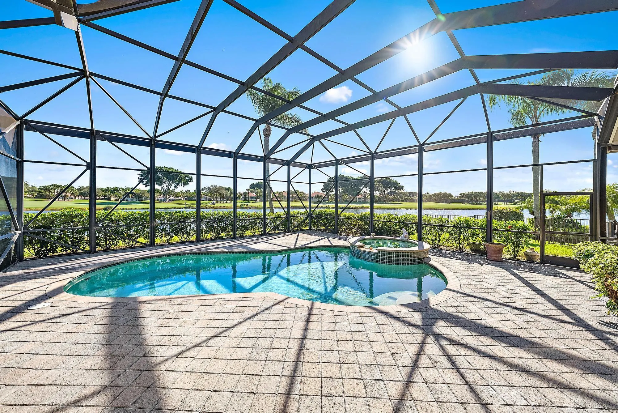 10200 Blue Heron Point