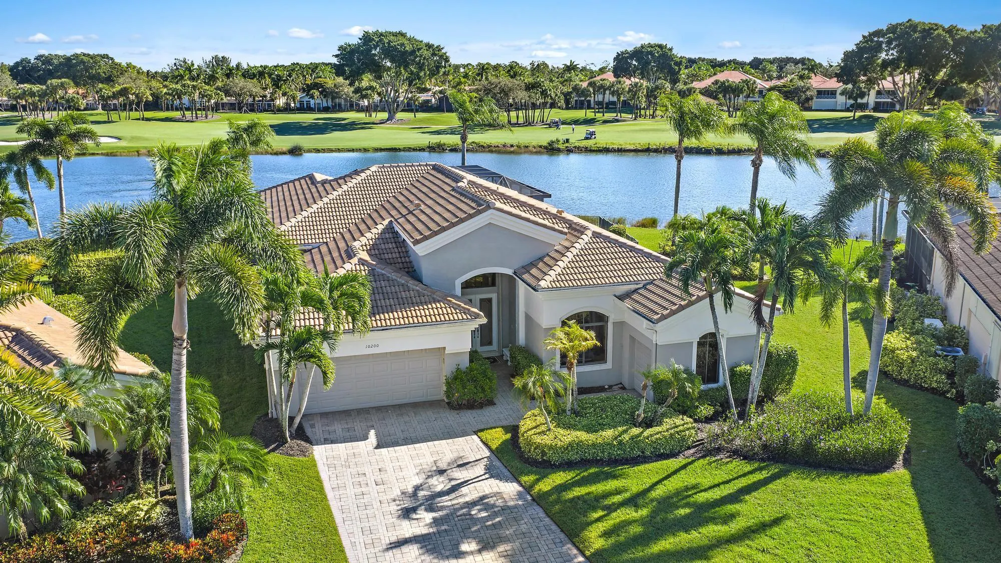 10200 Blue Heron Point