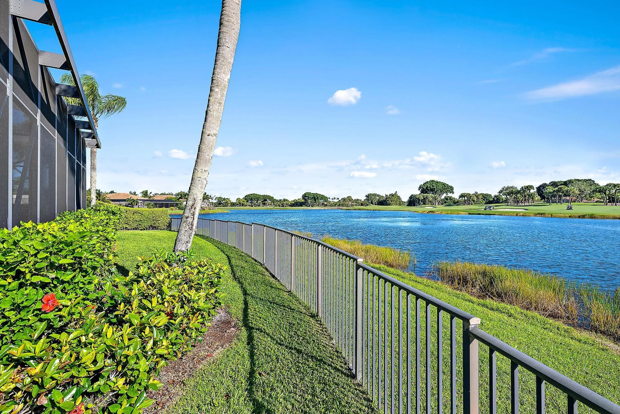 10200 Blue Heron Point