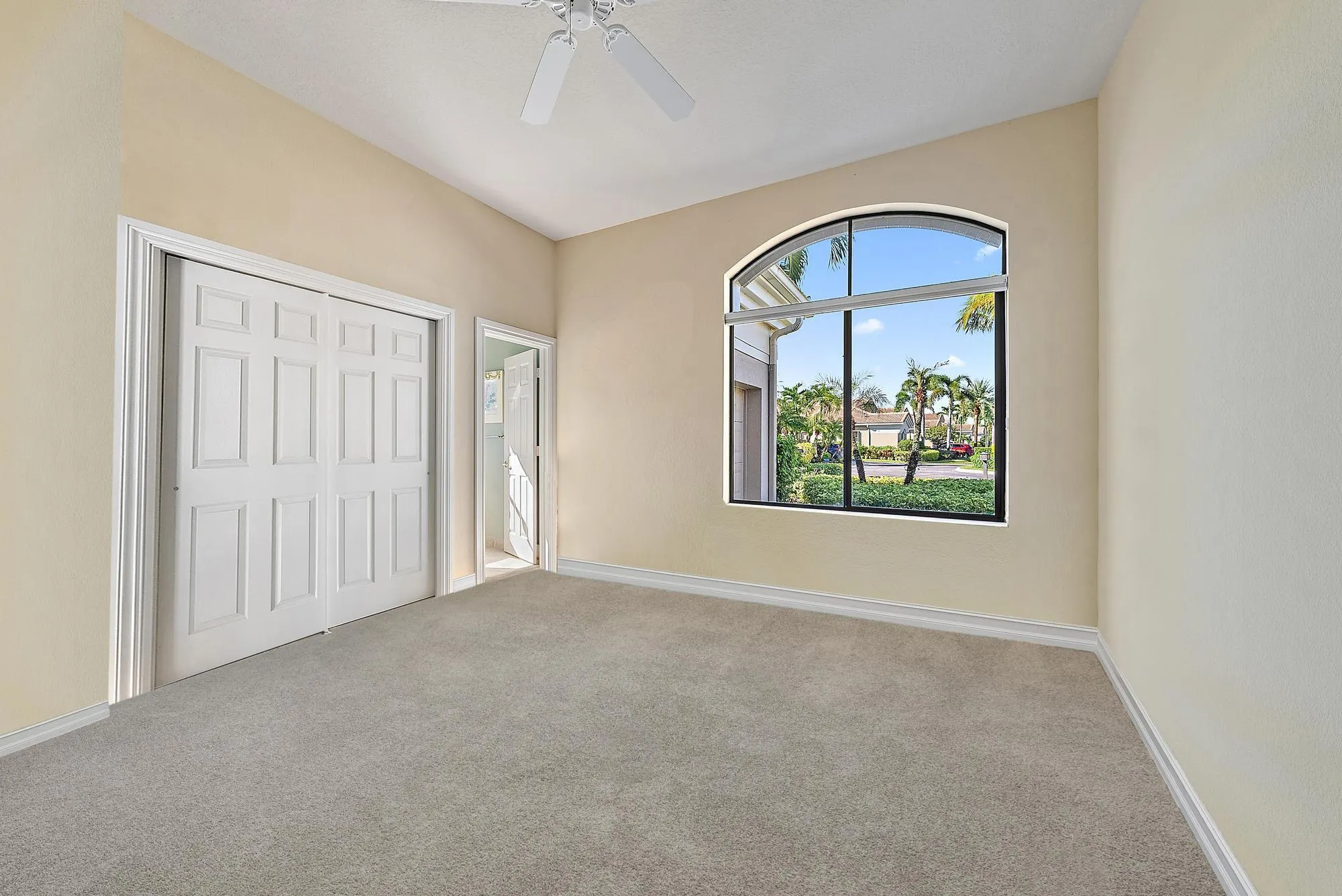 10200 Blue Heron Point