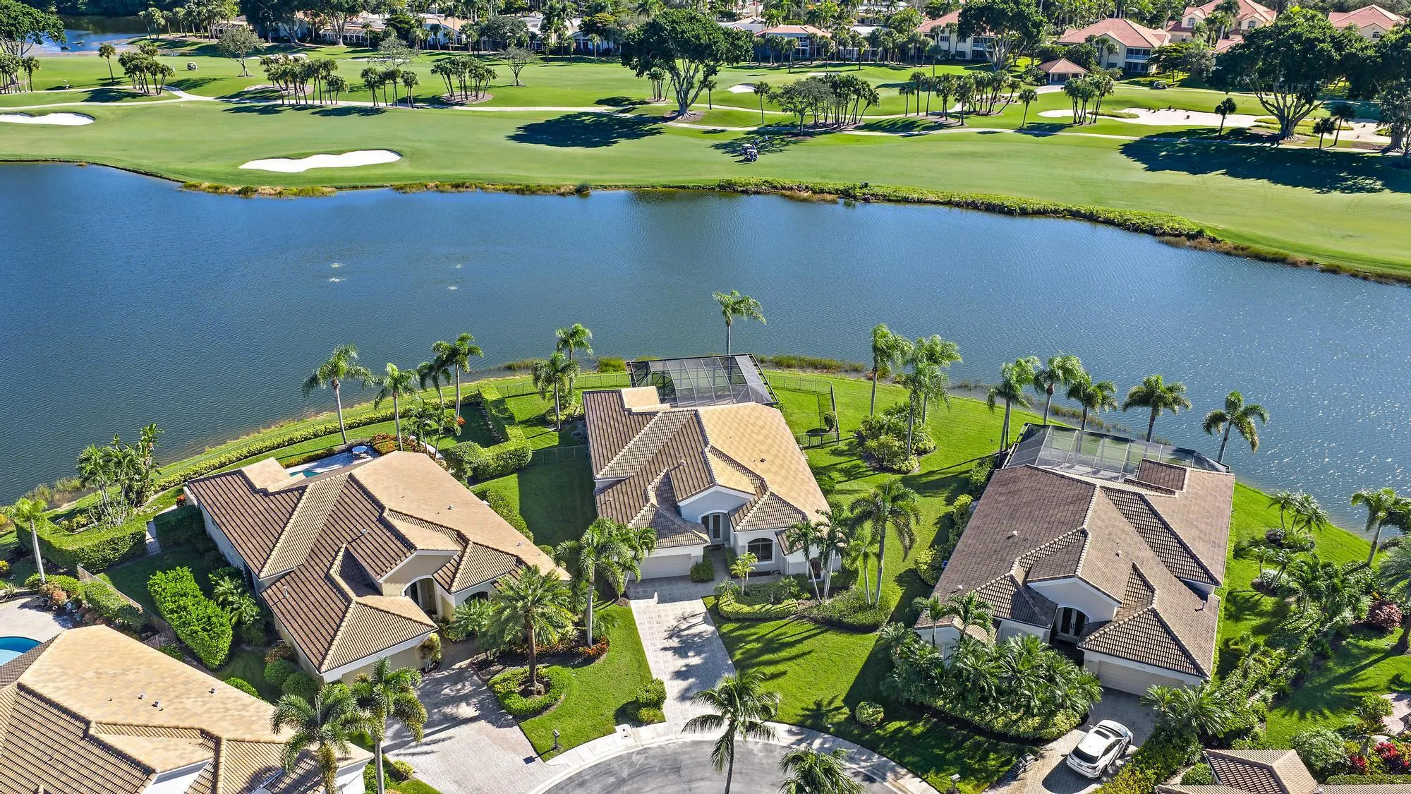10200 Blue Heron Point