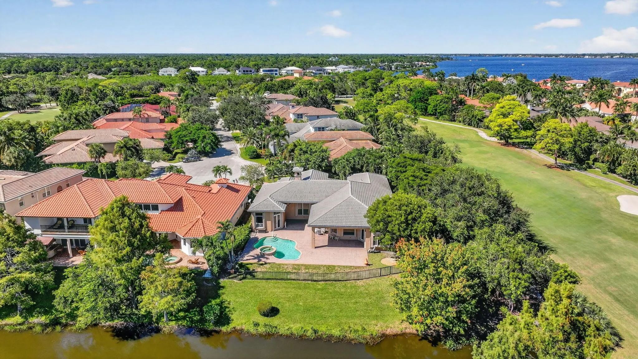 343 SW Harbor View Drive
