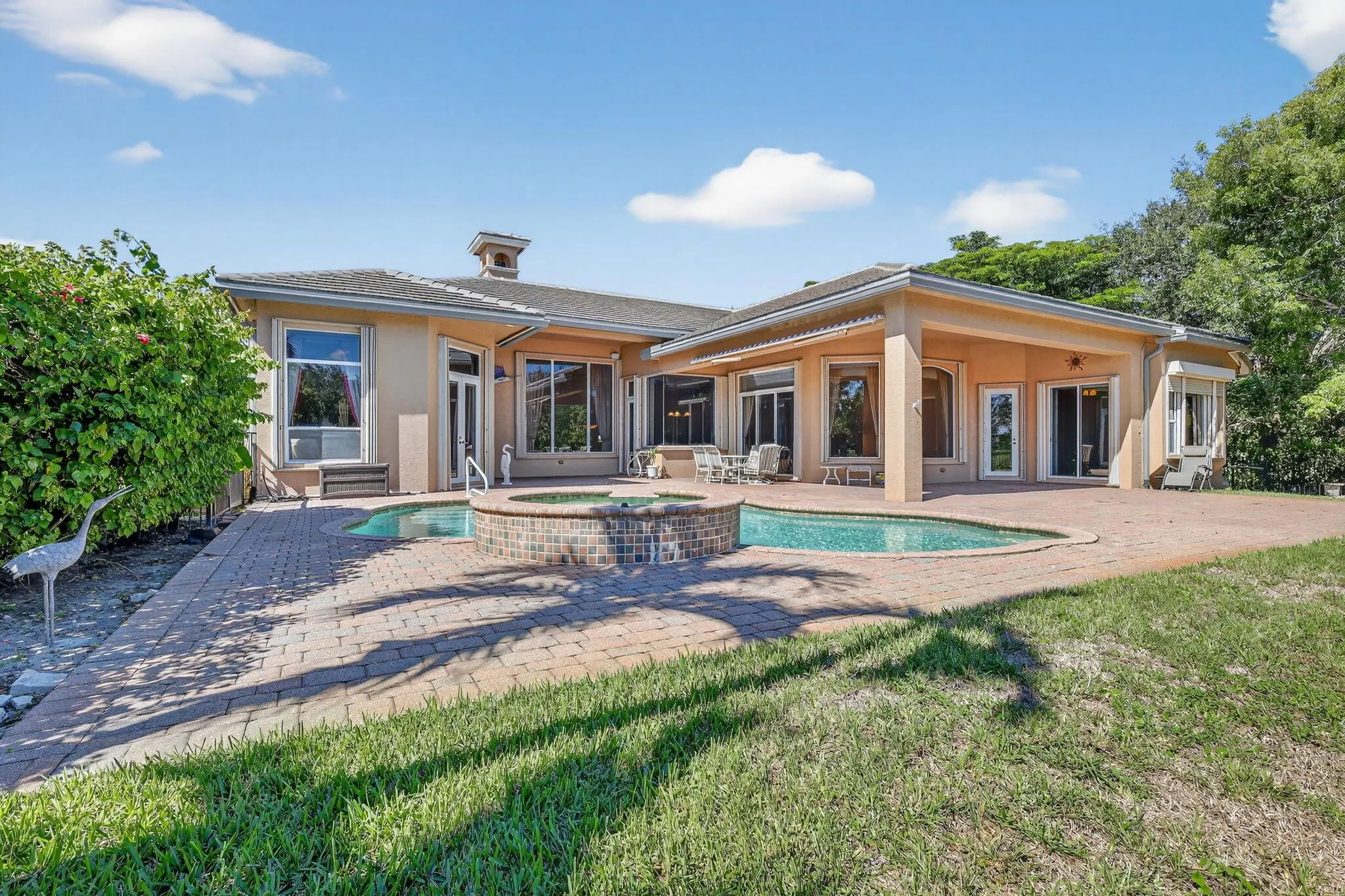 343 SW Harbor View Drive