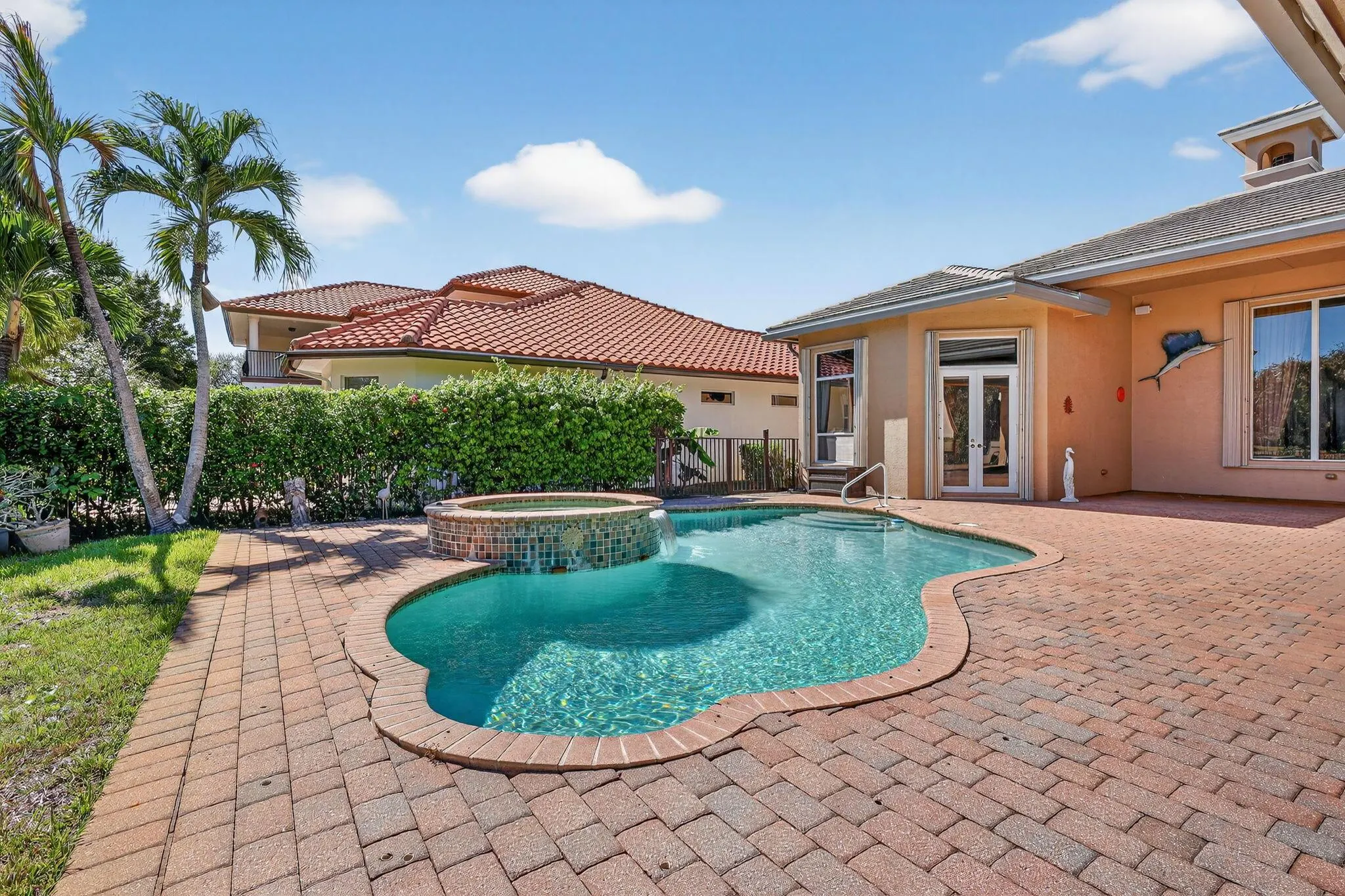 343 SW Harbor View Drive