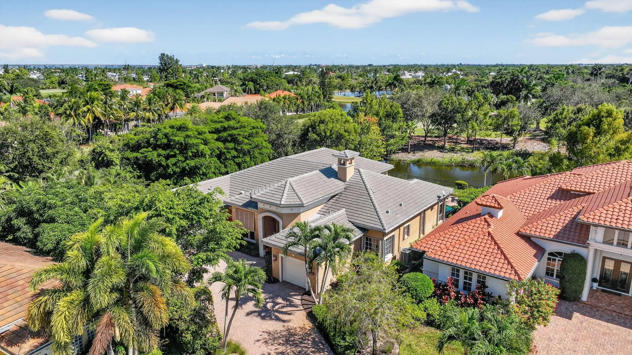 343 SW Harbor View Drive