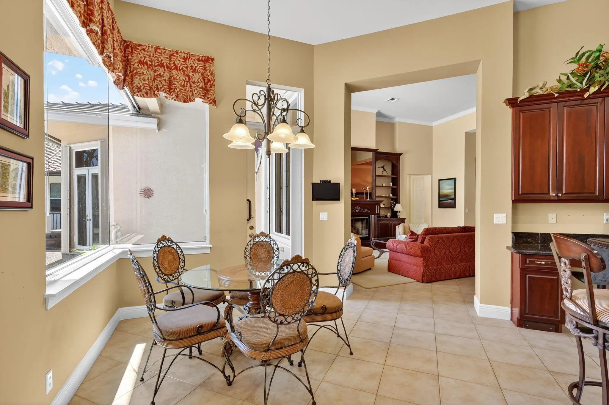 343 SW Harbor View Drive