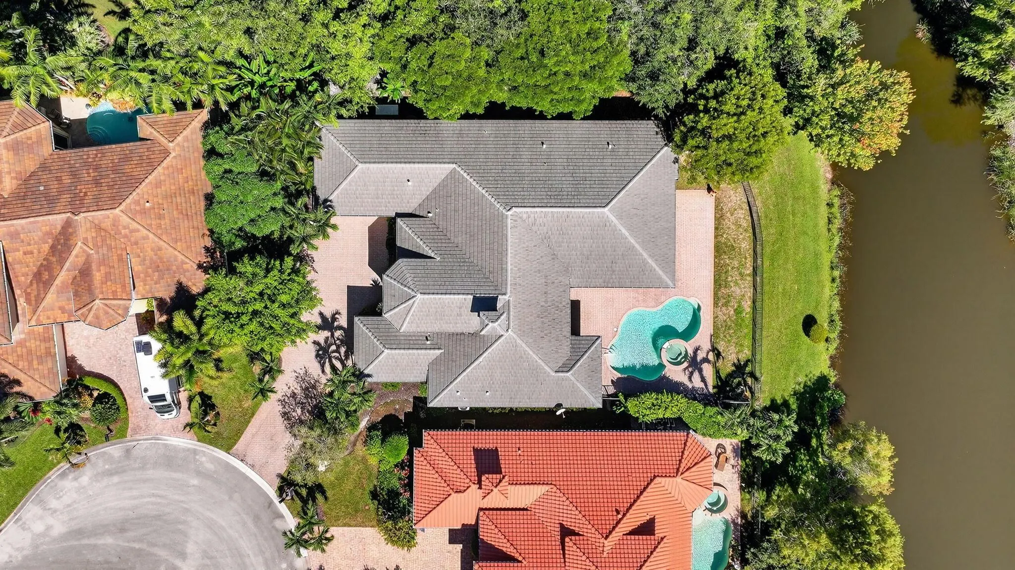 343 SW Harbor View Drive