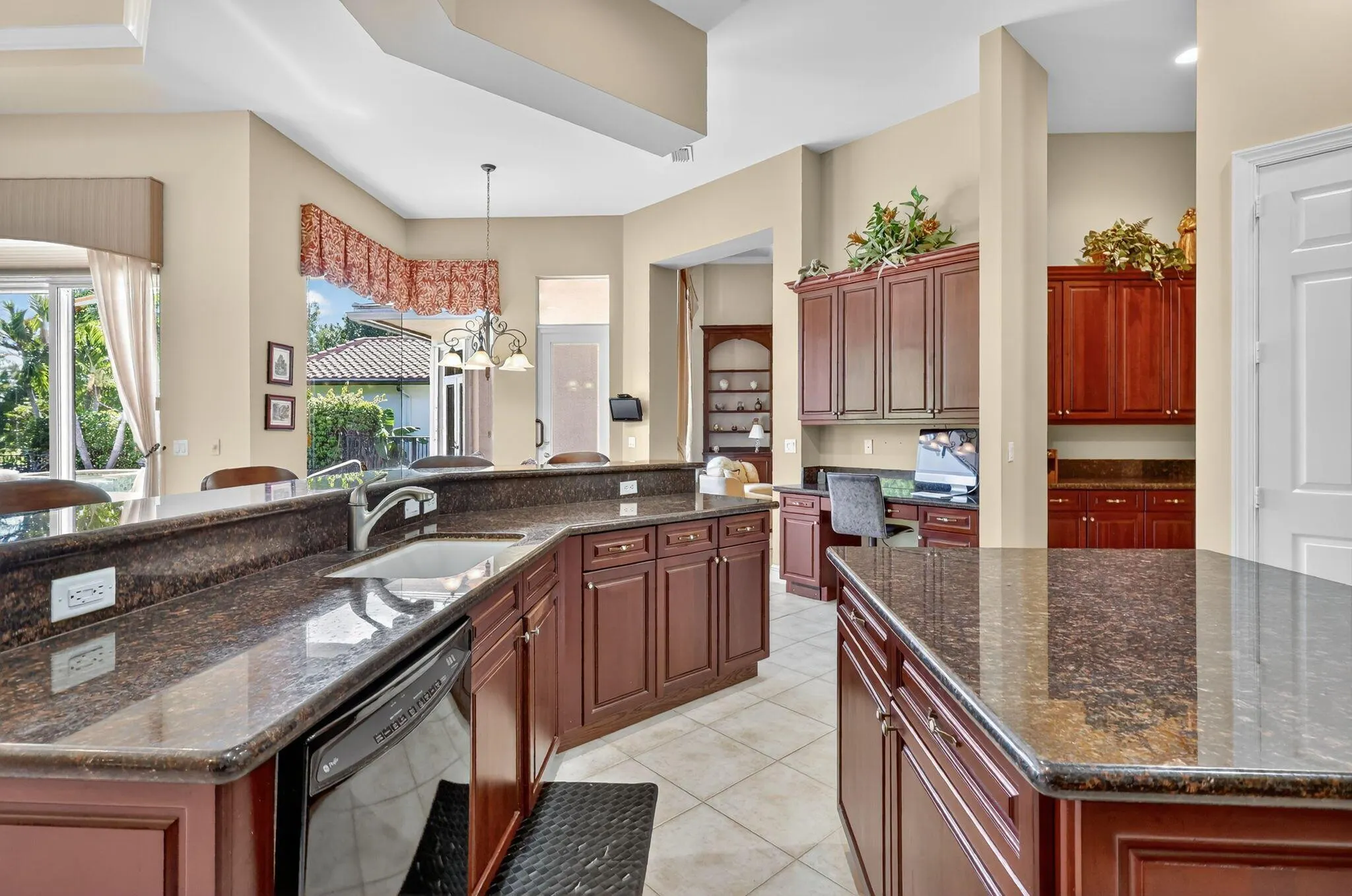 343 SW Harbor View Drive